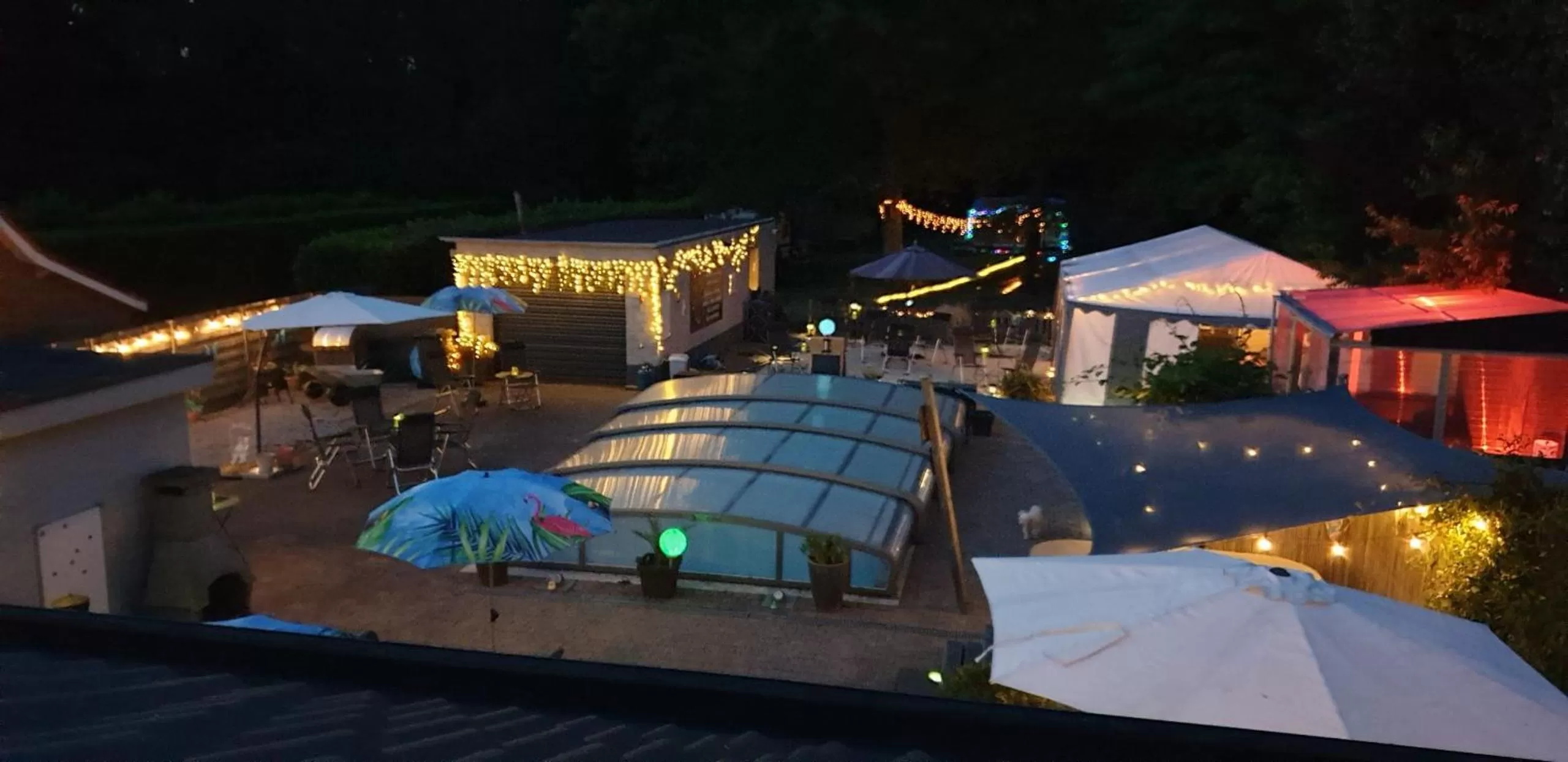 Swimming pool in B&B Lazy Life