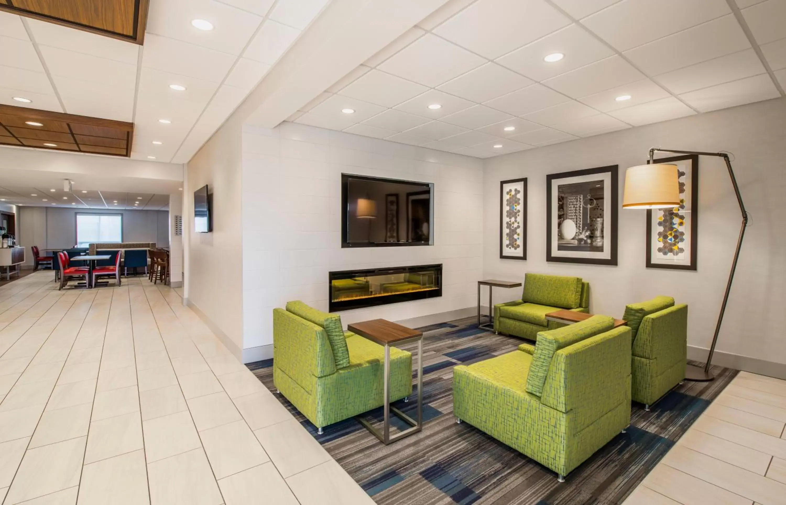 Lobby or reception, Seating Area in Holiday Inn Express Airdrie, an IHG Hotel