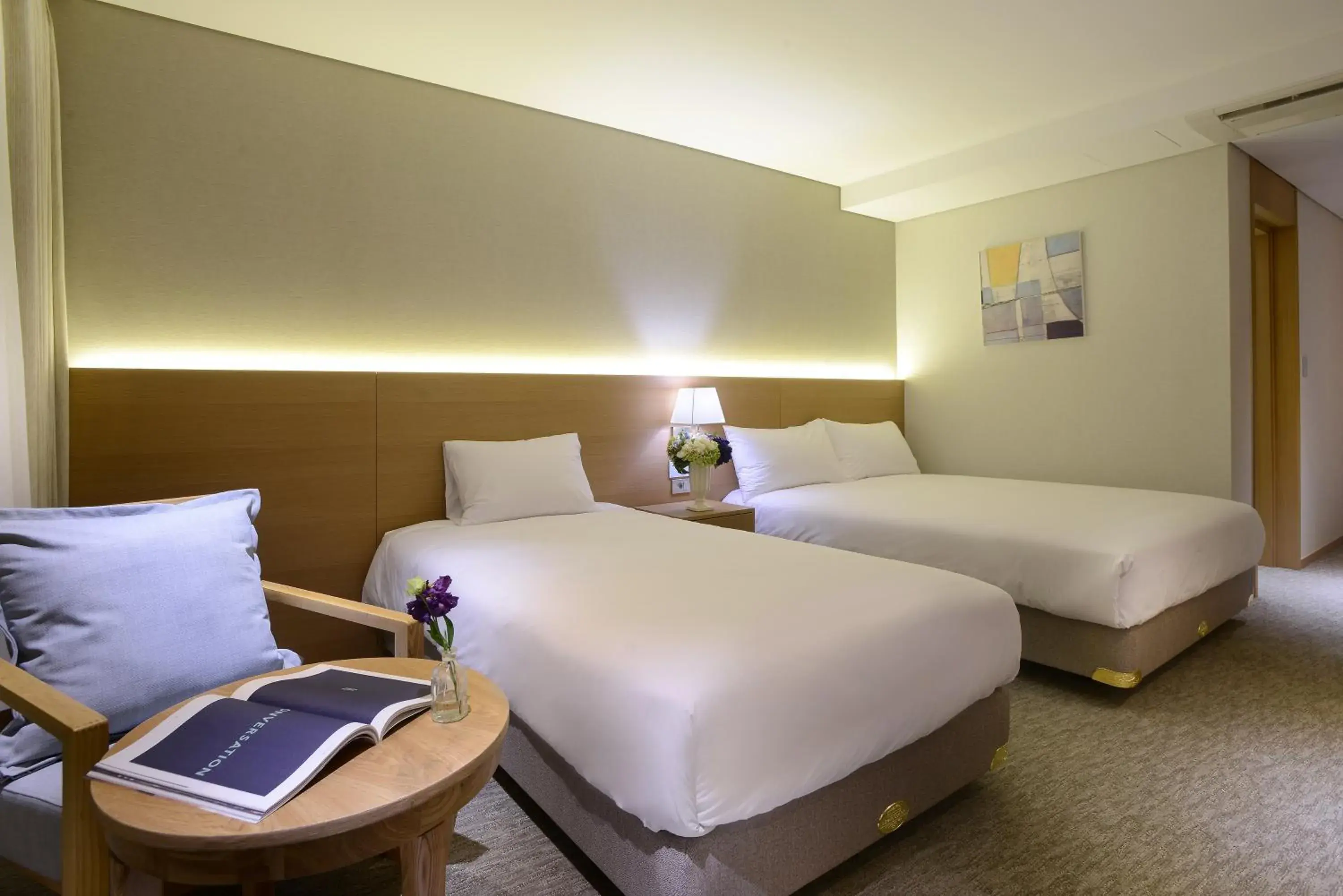 Photo of the whole room, Bed in Astar Hotel Jeju