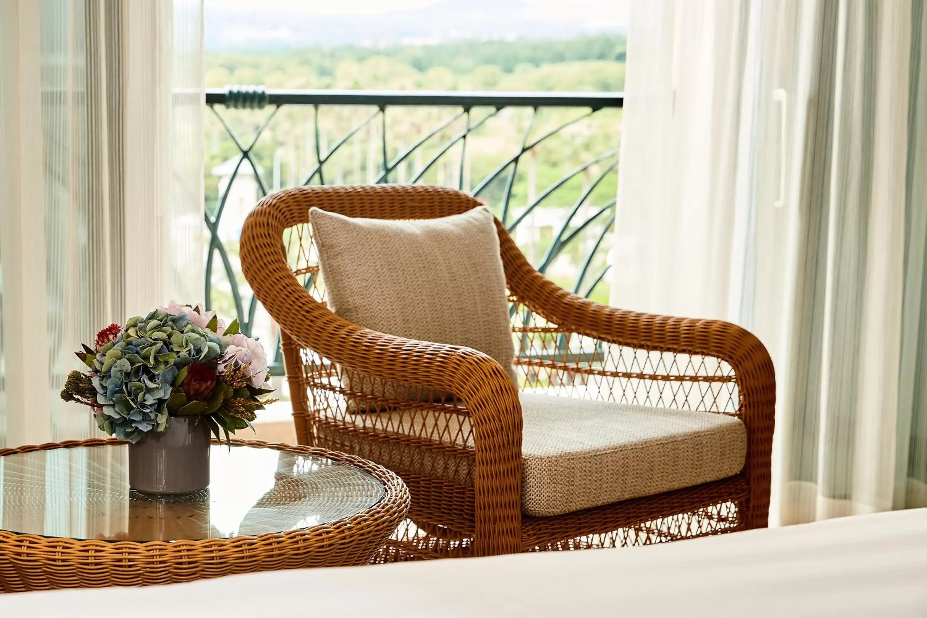 Seating area in Lotte Hotel Jeju