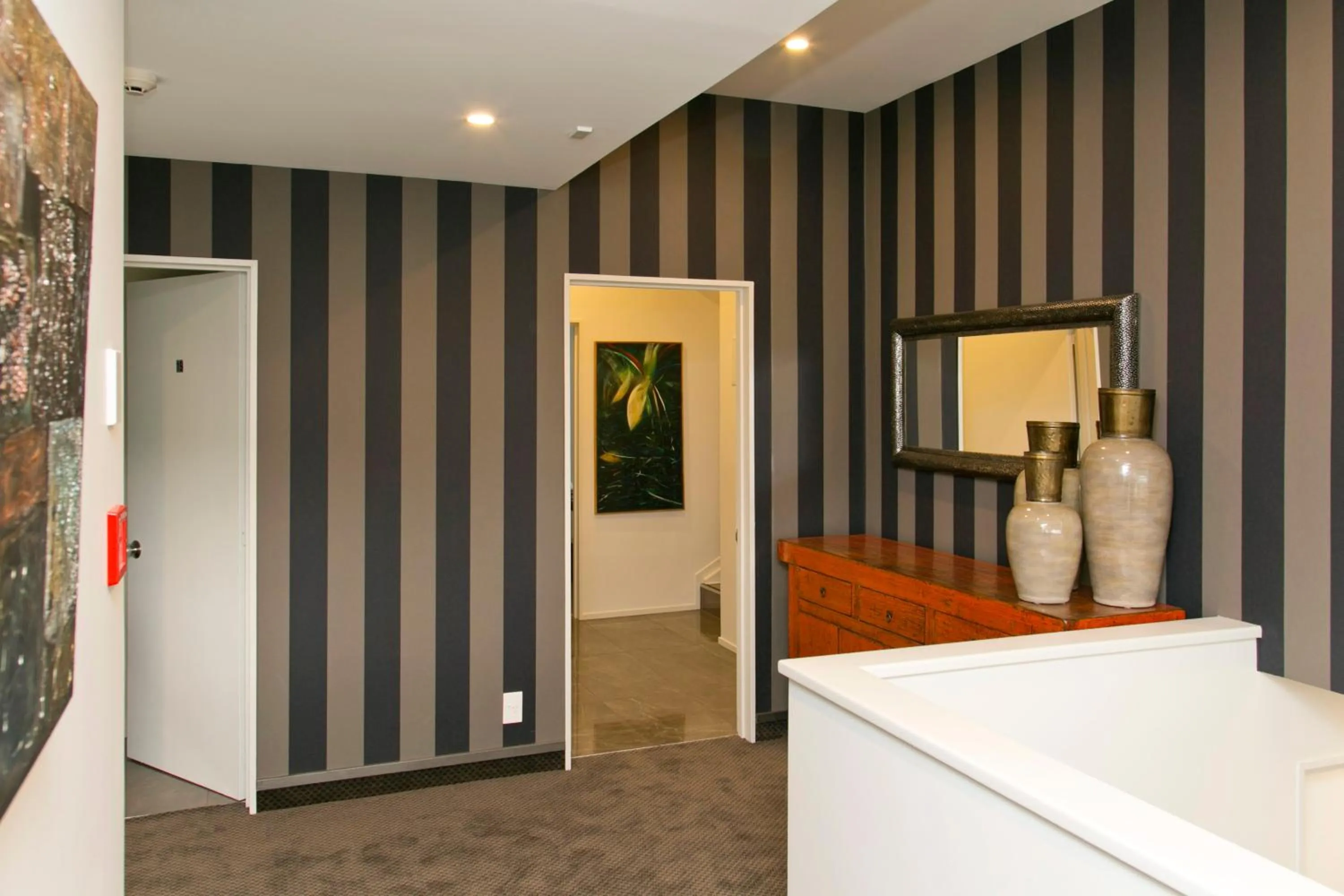 Area and facilities in The Cove- On The Lake