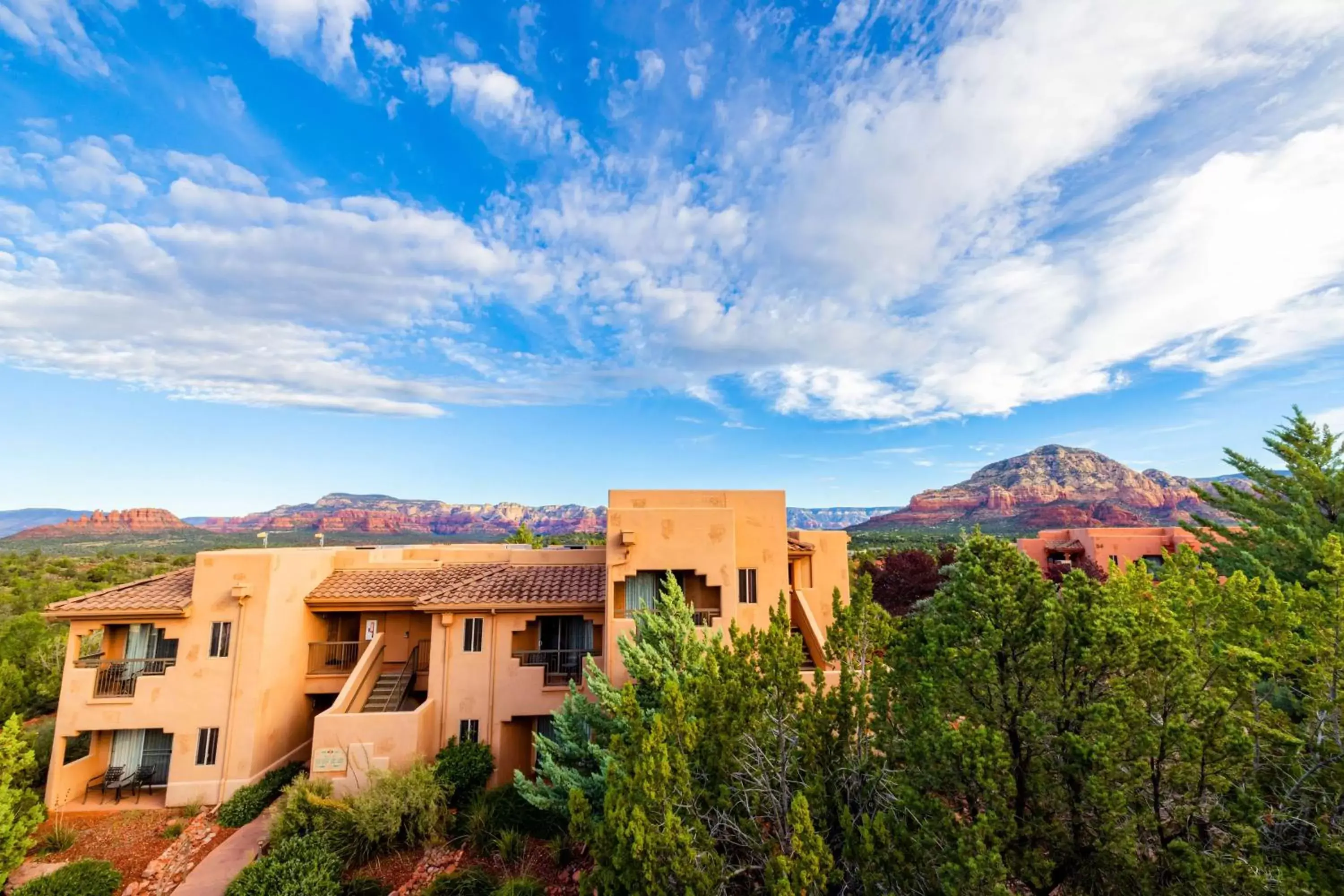 Property building in Hilton Vacation Club Sedona Summit