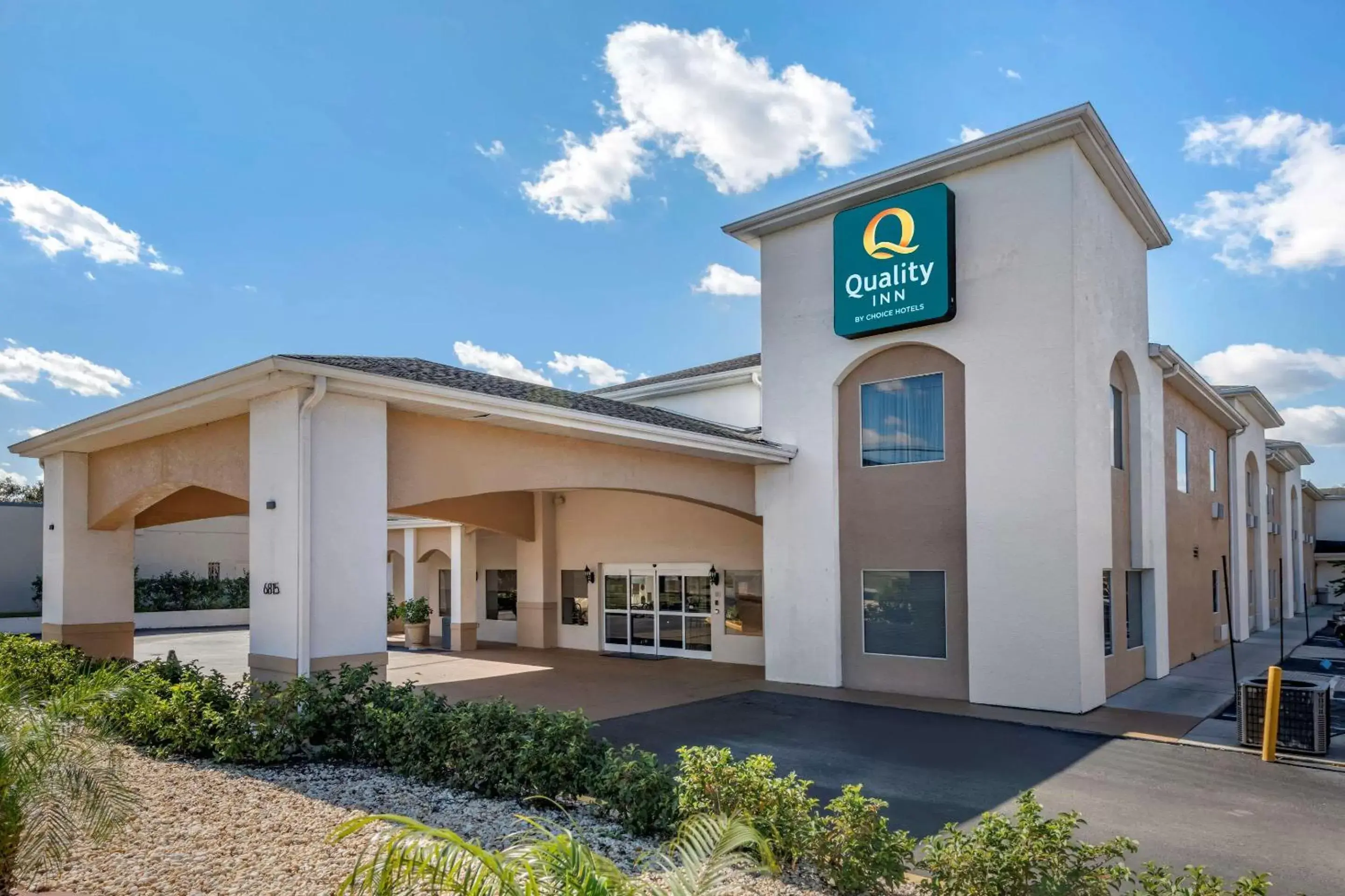Property building in Quality Inn Zephyrhills-Dade City