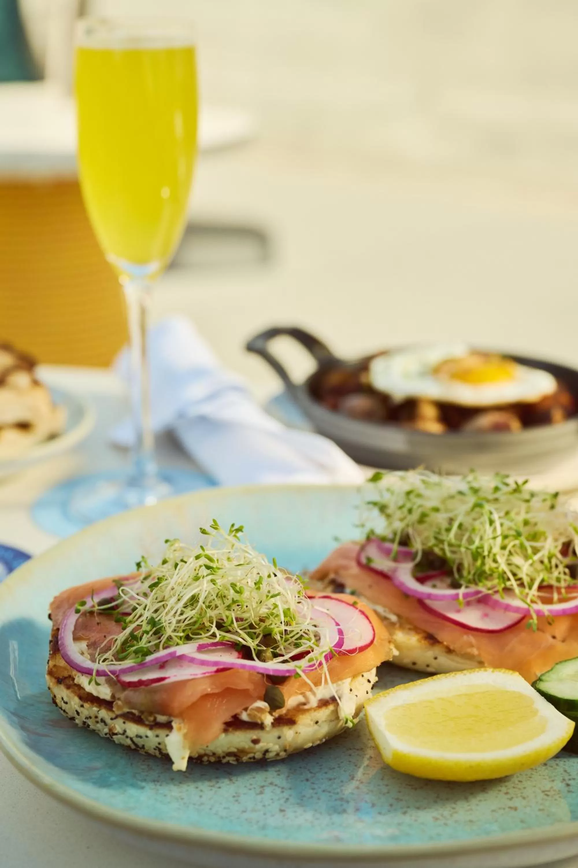 Food and drinks in Inn at the Pier Pismo Beach, Curio Collection by Hilton