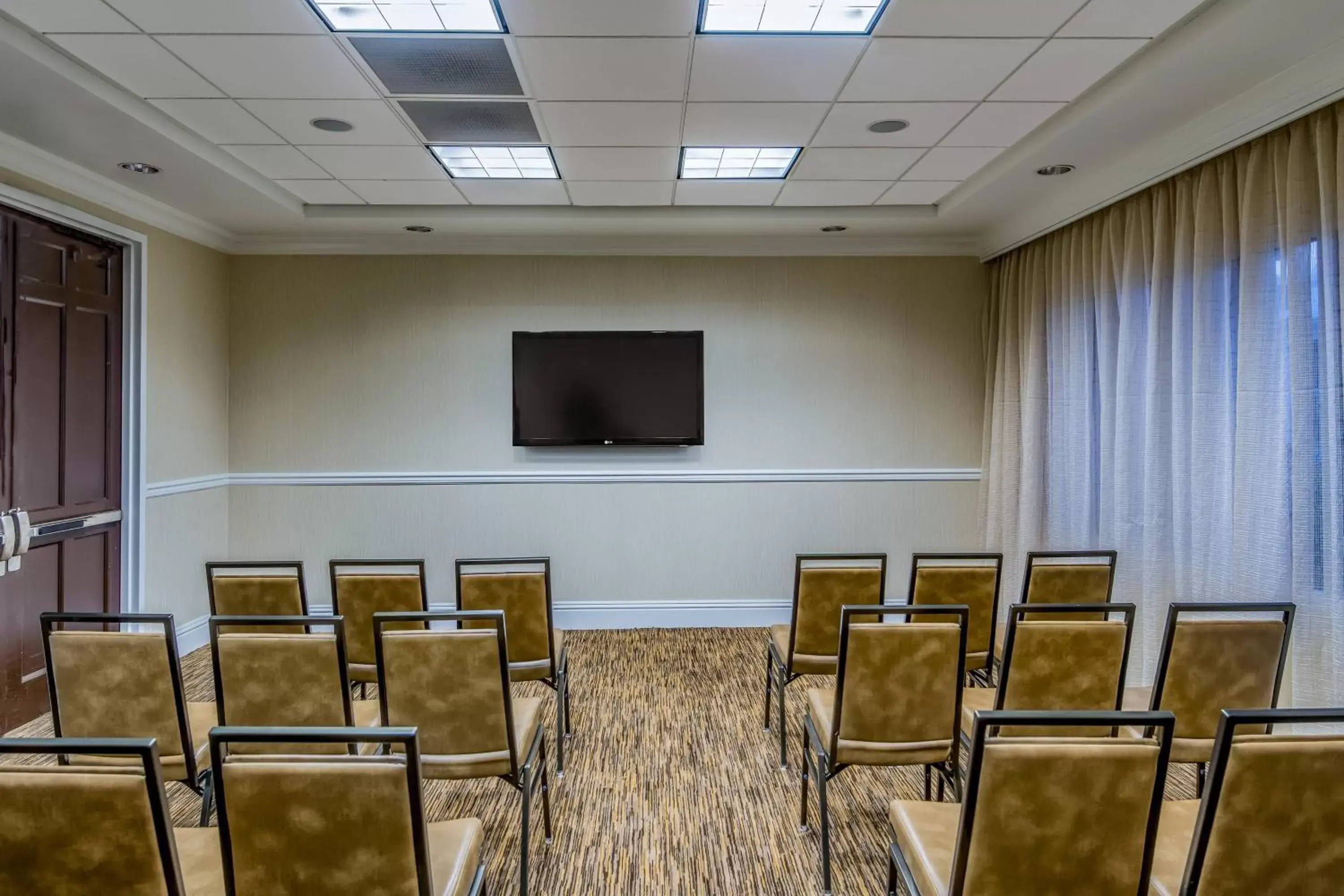 Meeting/conference room in Courtyard by Marriott Charleston Historic District