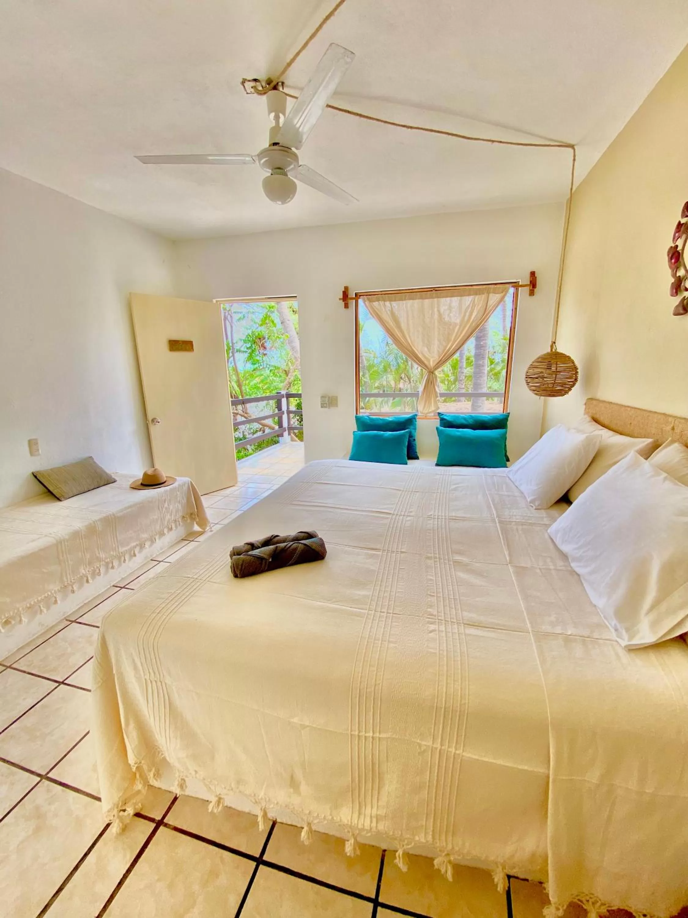 Bedroom, Bed in El Eden Escondido