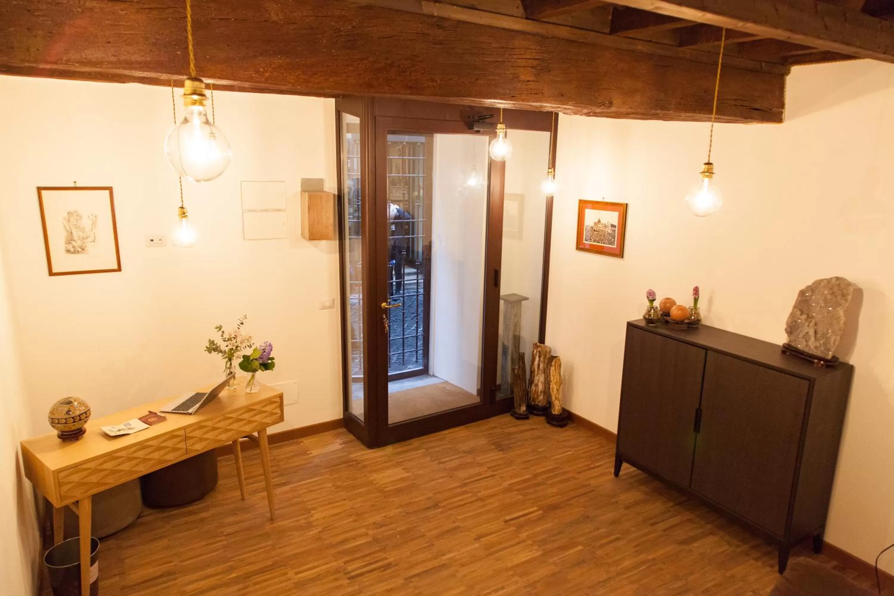 Facade/entrance in Vicolo 22 - Residenze Romanae