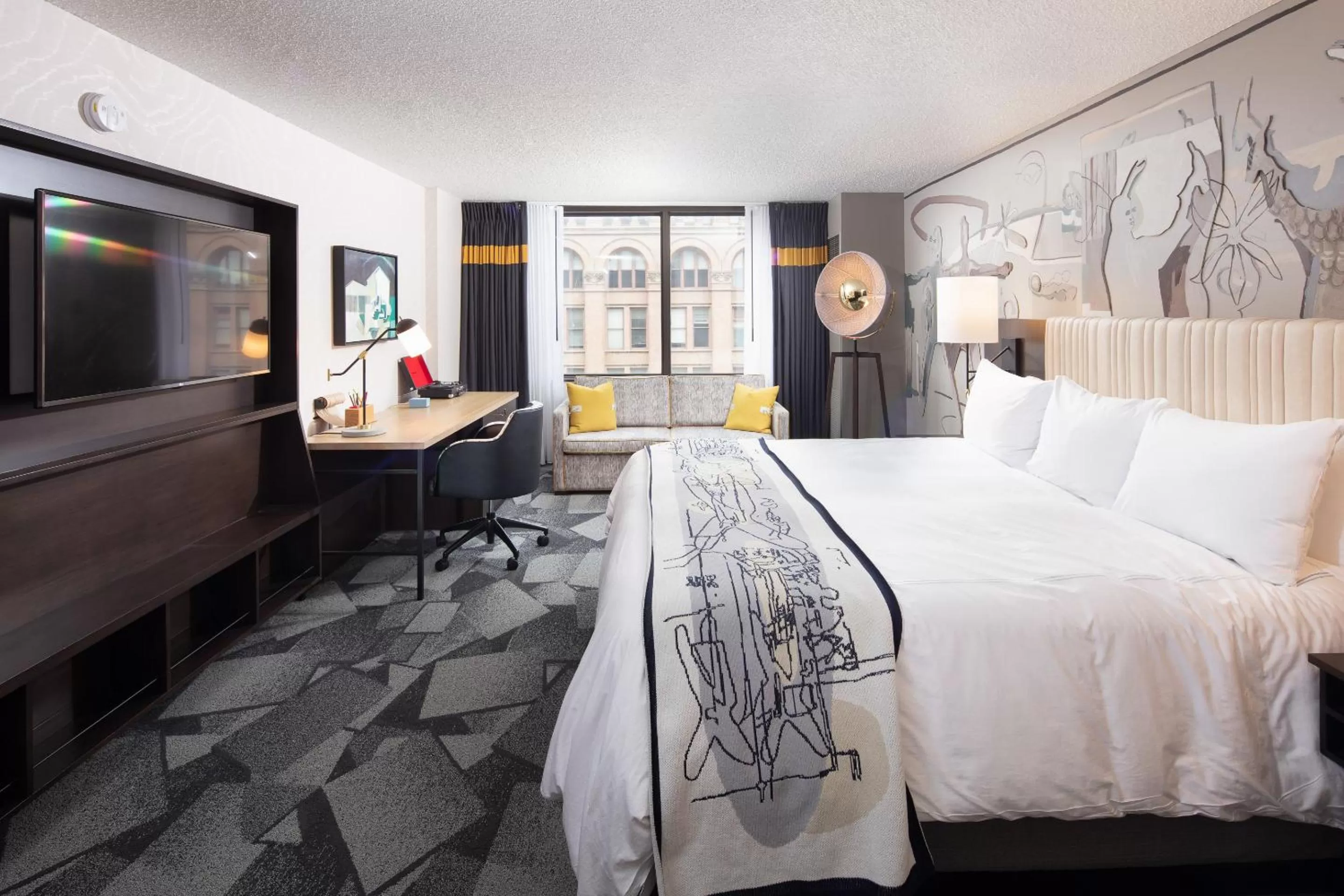 Bed in Saint Kate - The Arts Hotel