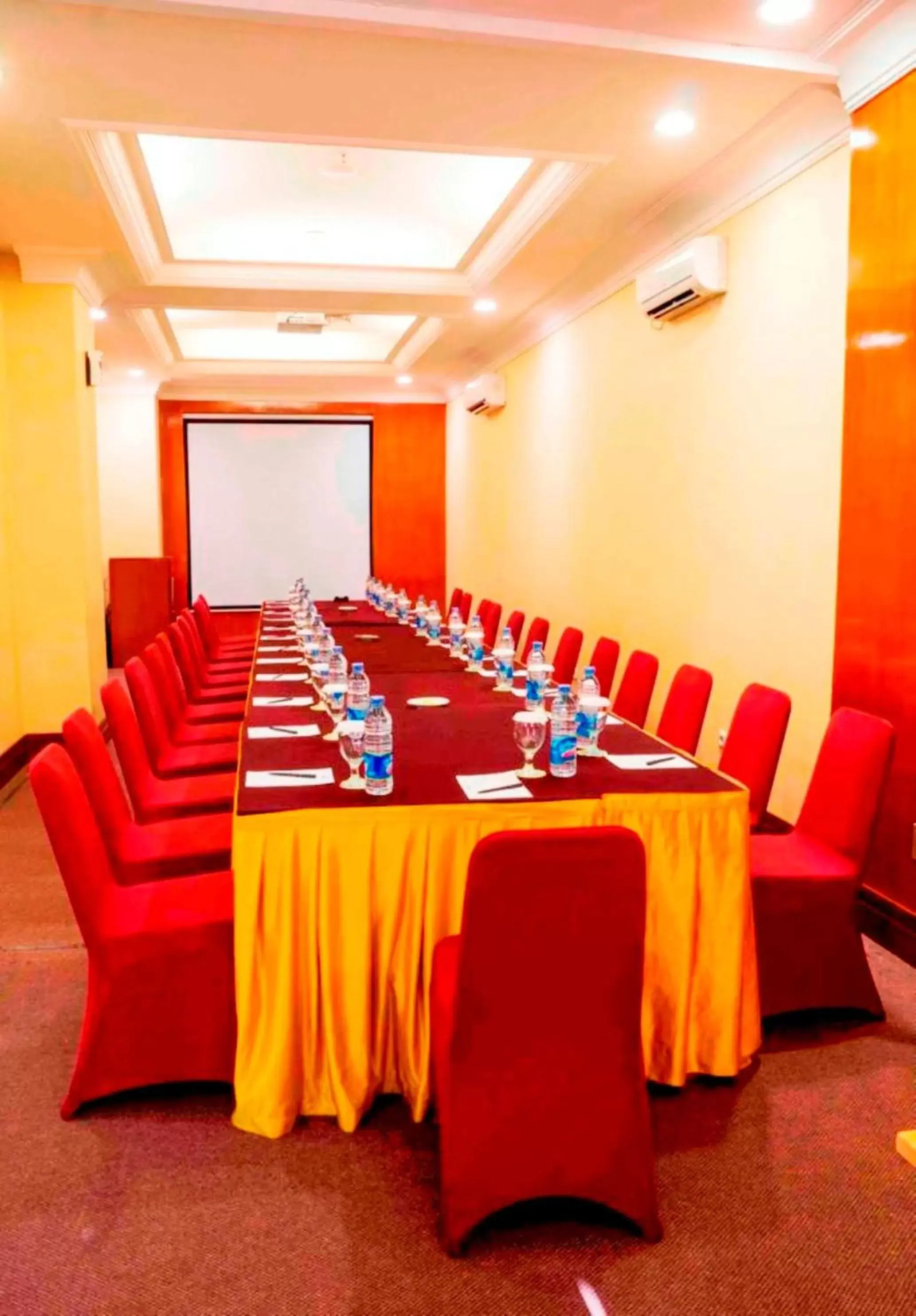 Meeting/conference room in Golden Boutique Hotel Melawai