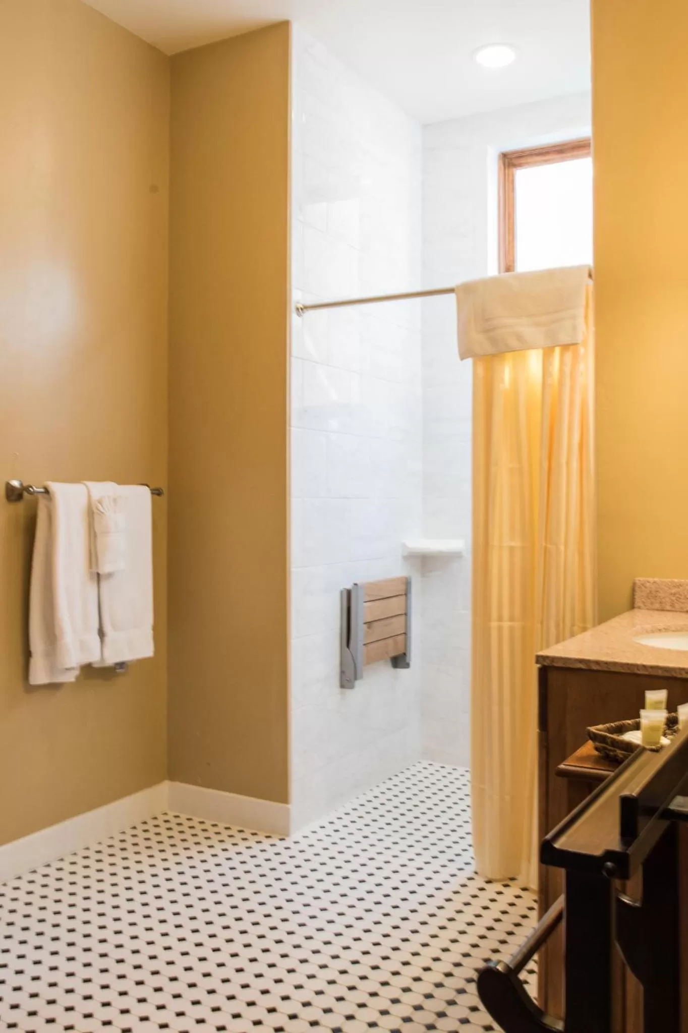 Bathroom in Weatherford Hotel