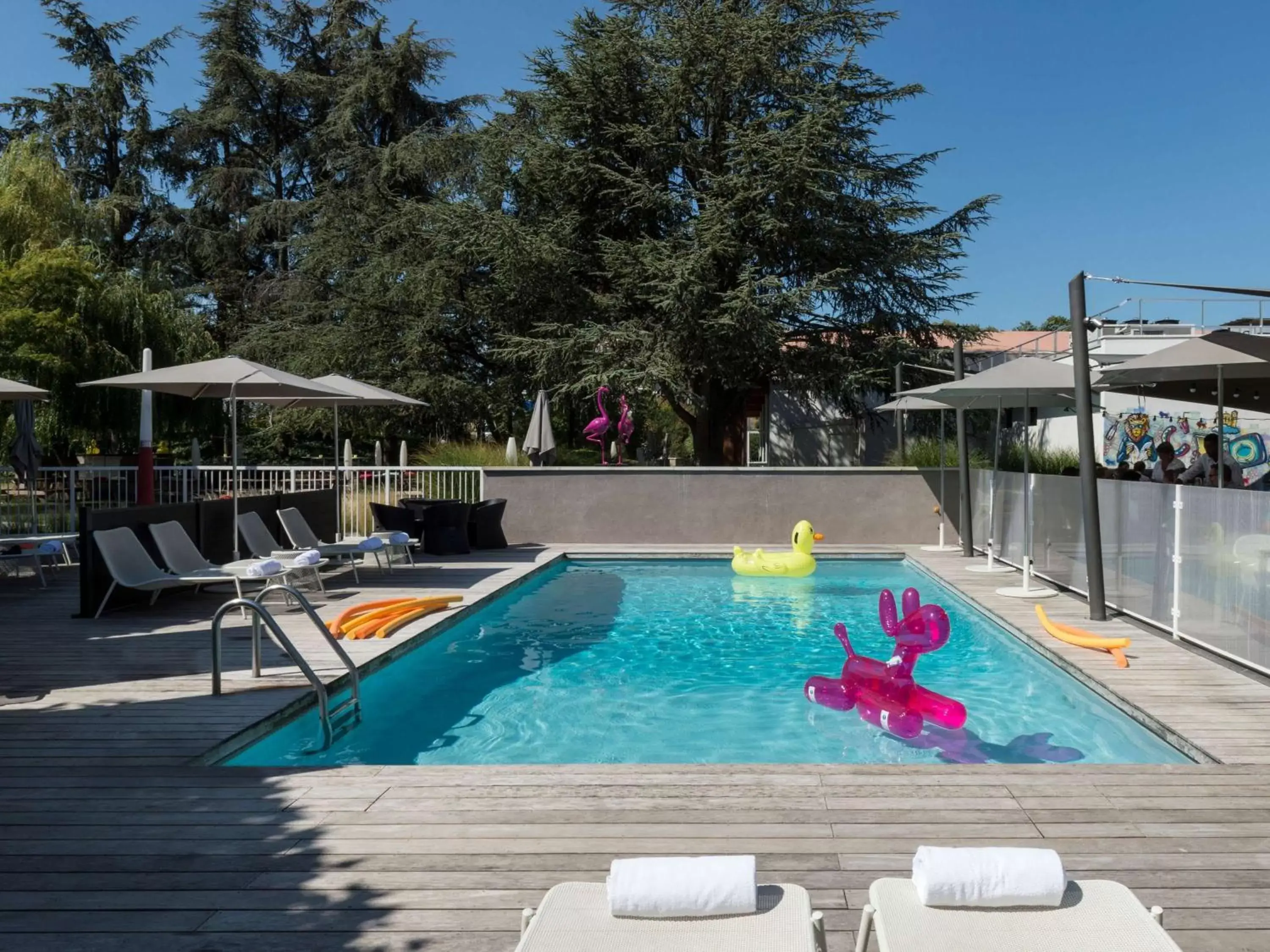 Property building, Swimming Pool in Novotel Lyon Bron Eurexpo