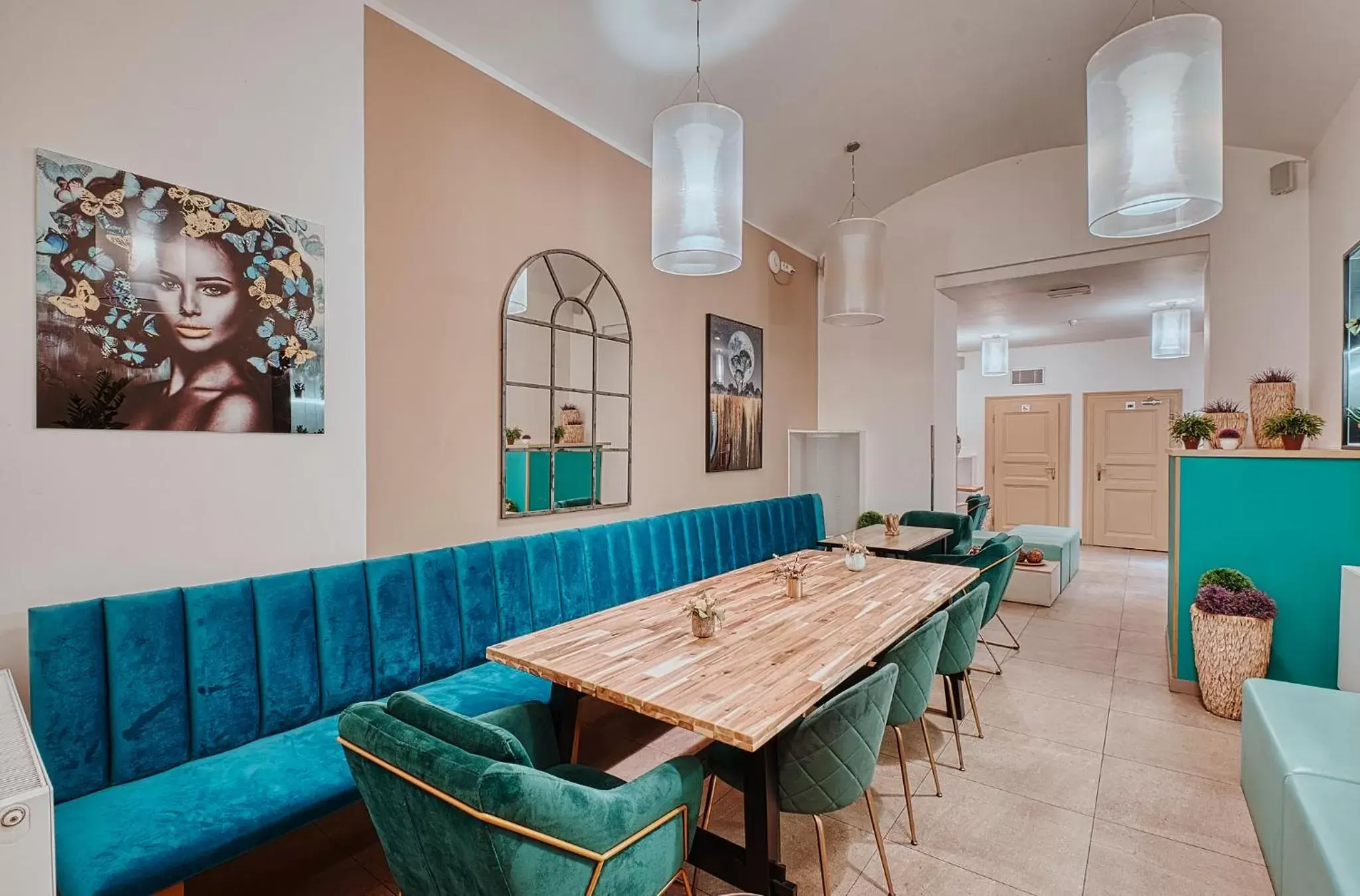 Restaurant/Places to Eat in Salvator Boutique Hotel vegan-friendly