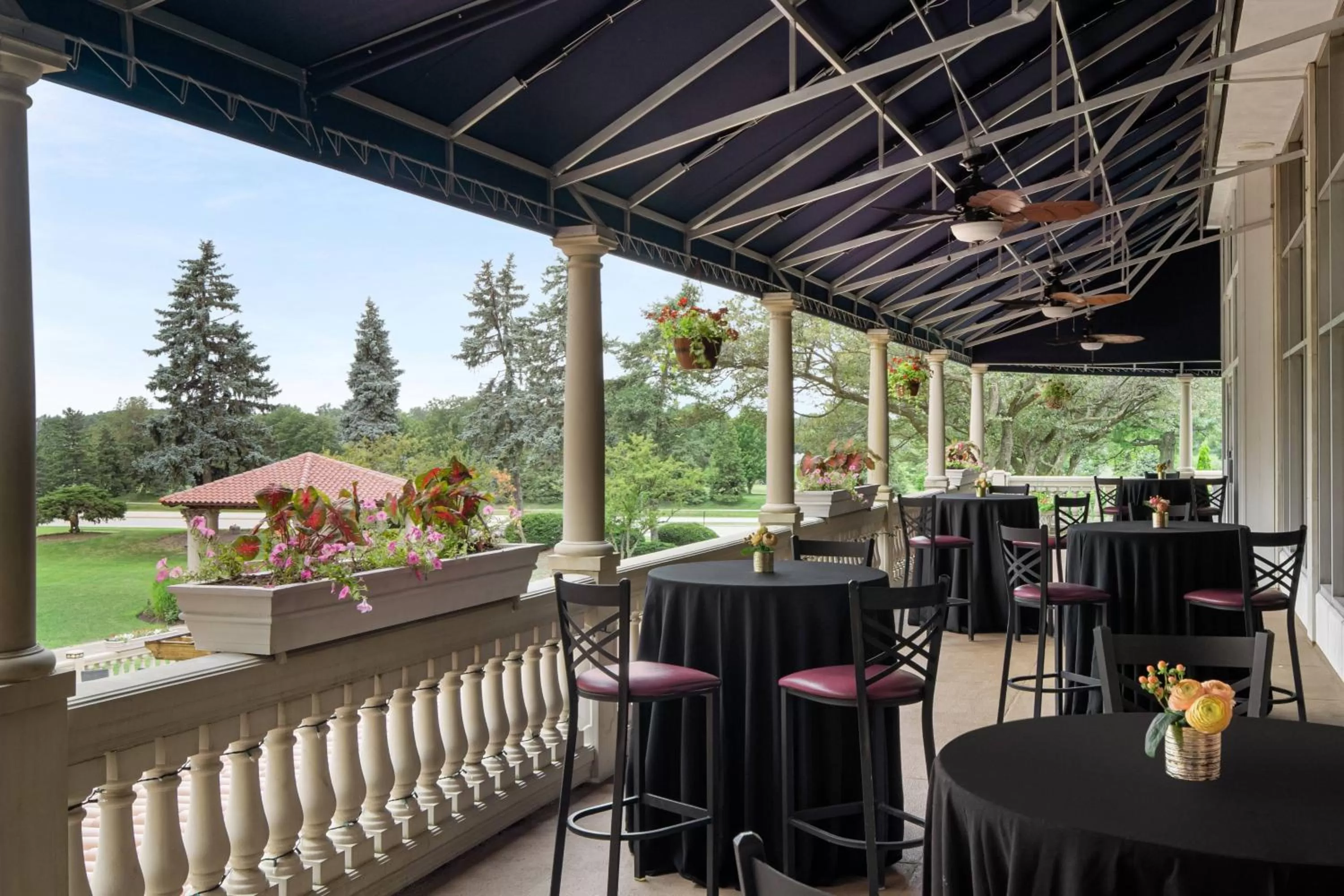 Restaurant/places to eat in The Drake Oak Brook, Autograph Collection