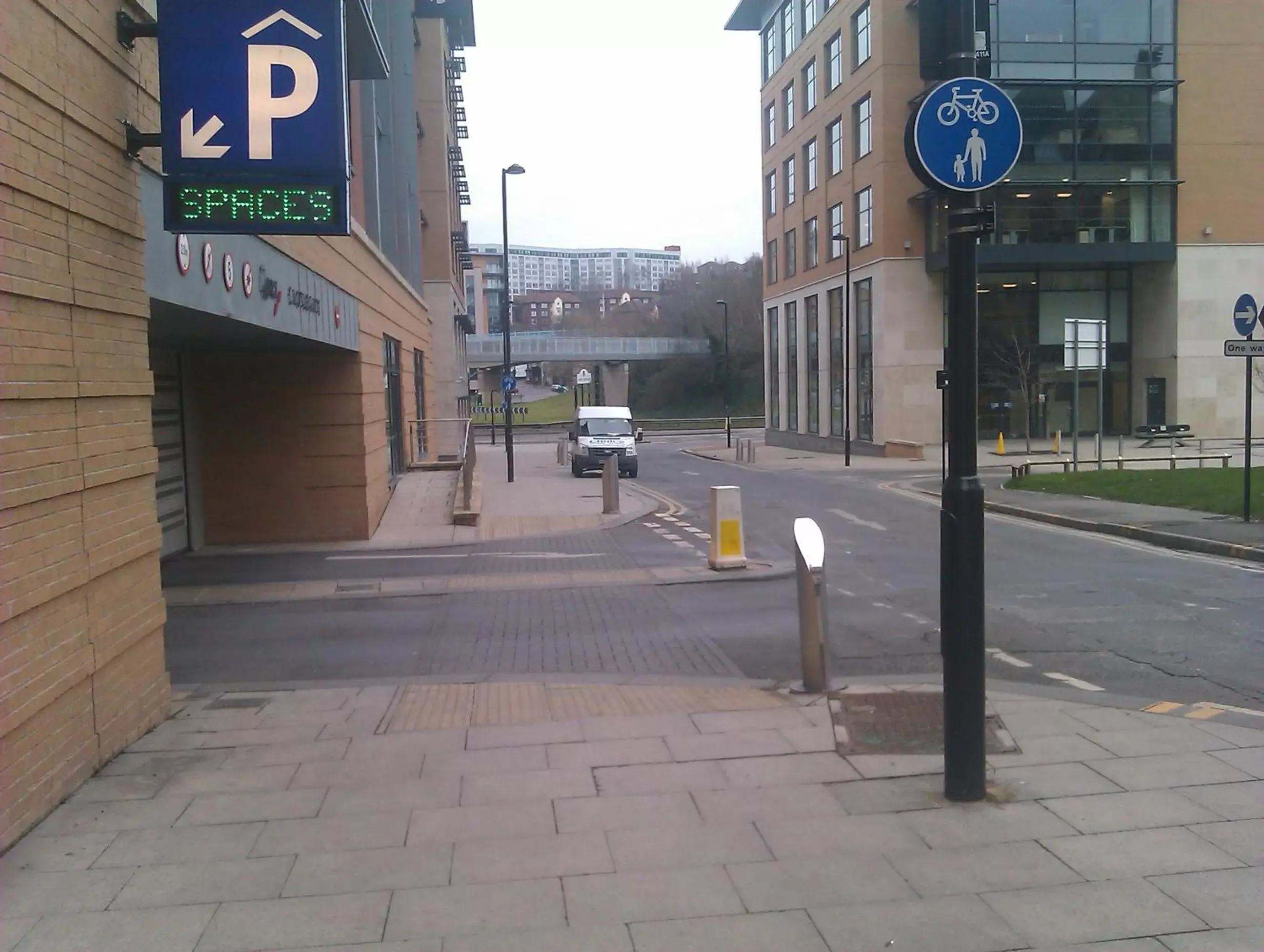 Facade/entrance in Ibis Sheffield City