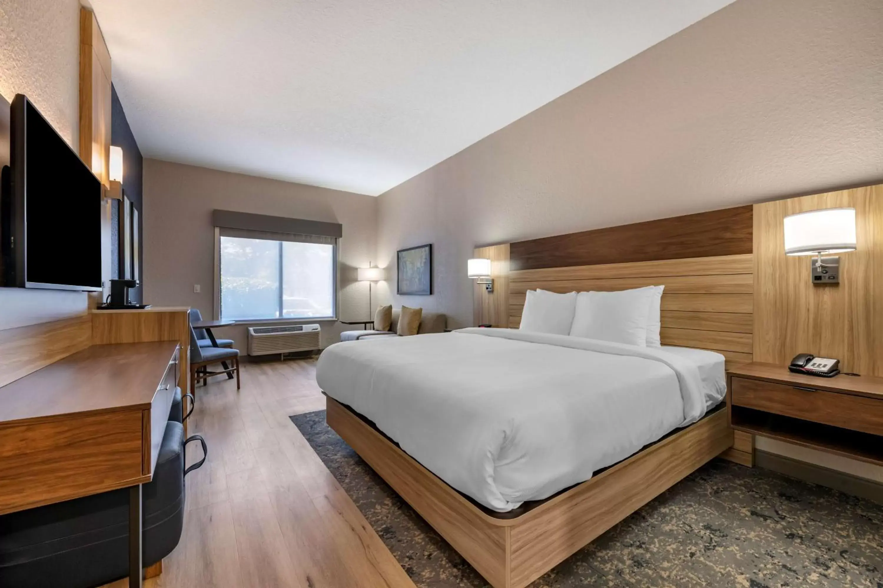 Bedroom, Bed in Best Western Plus Orlando East - UCF Area