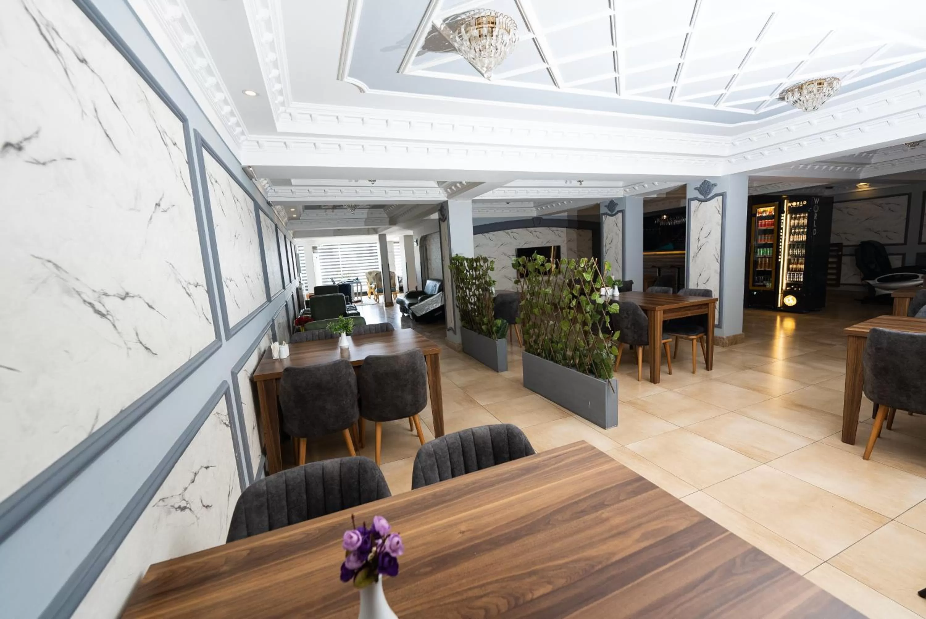 Restaurant/places to eat in Istanbul Panorama Hotel