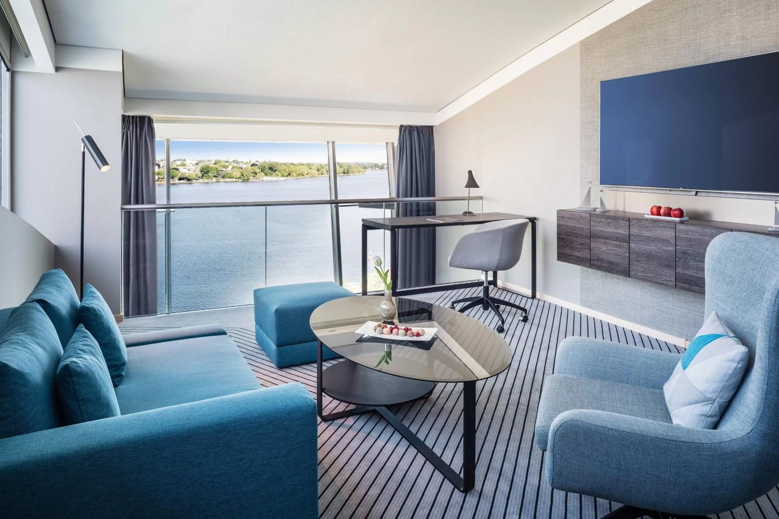 Photo of the whole room in Le Méridien Hamburg