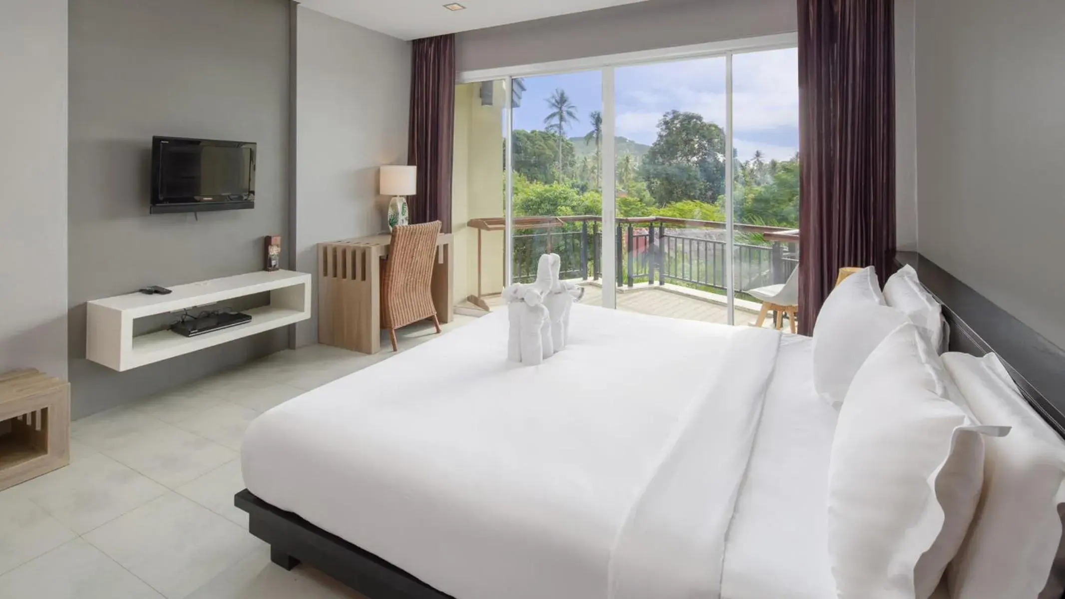 Staff, Bed in Panalee Koh Samui Resort - SHA Plus