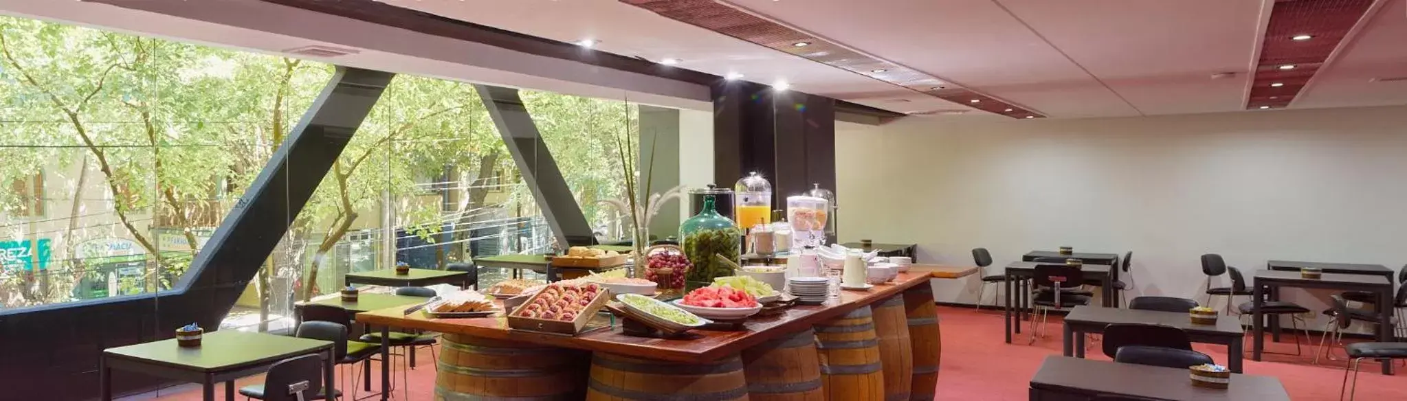 Breakfast in Hotel Raices Aconcagua Breakfast in Hotel Raices Aconcagua