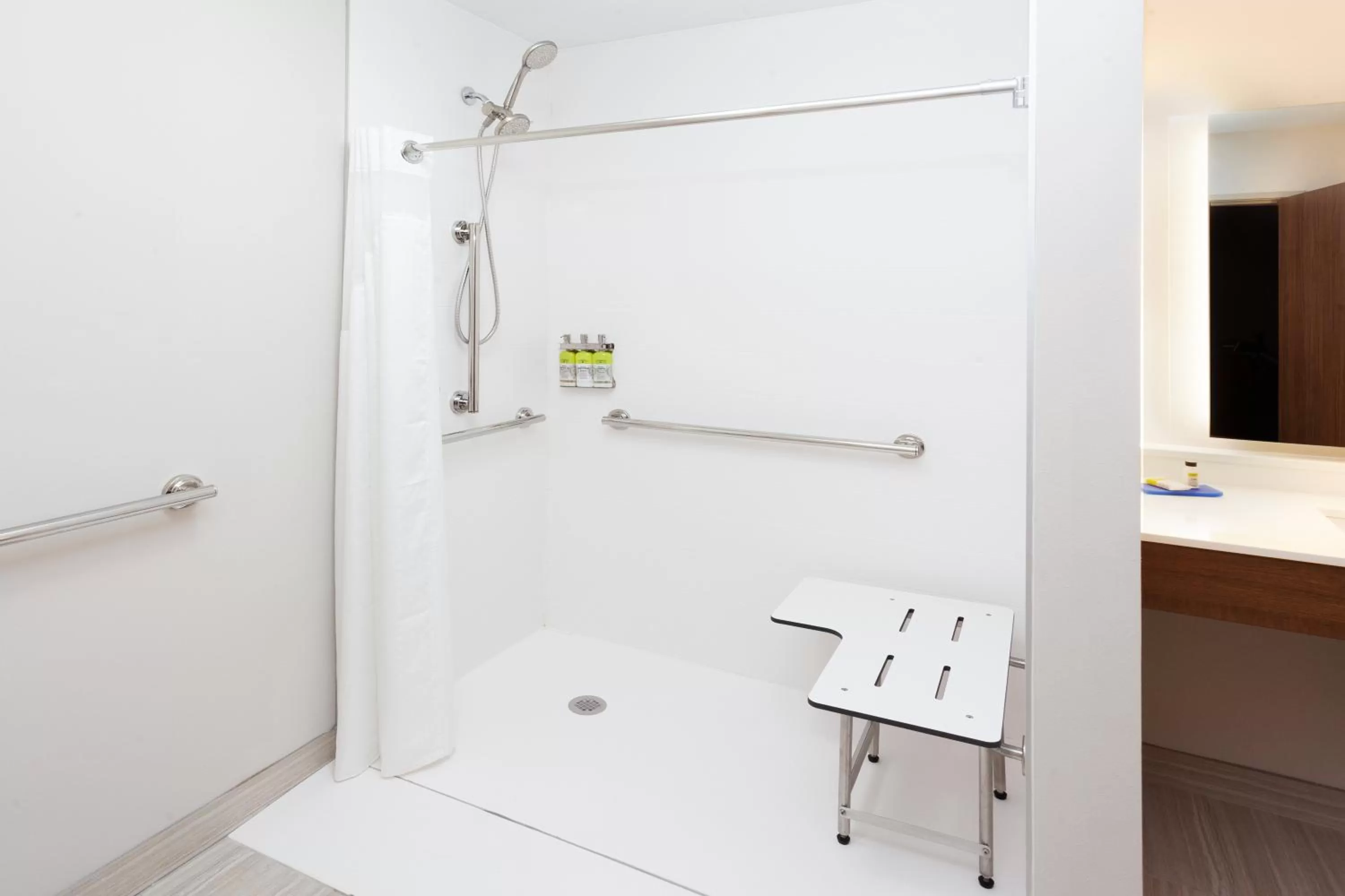 Queen Room with Two Queen Beds and Mobility Accessible Tran Shower in Holiday Inn Express & Suites - Fayetteville, an IHG Hotel