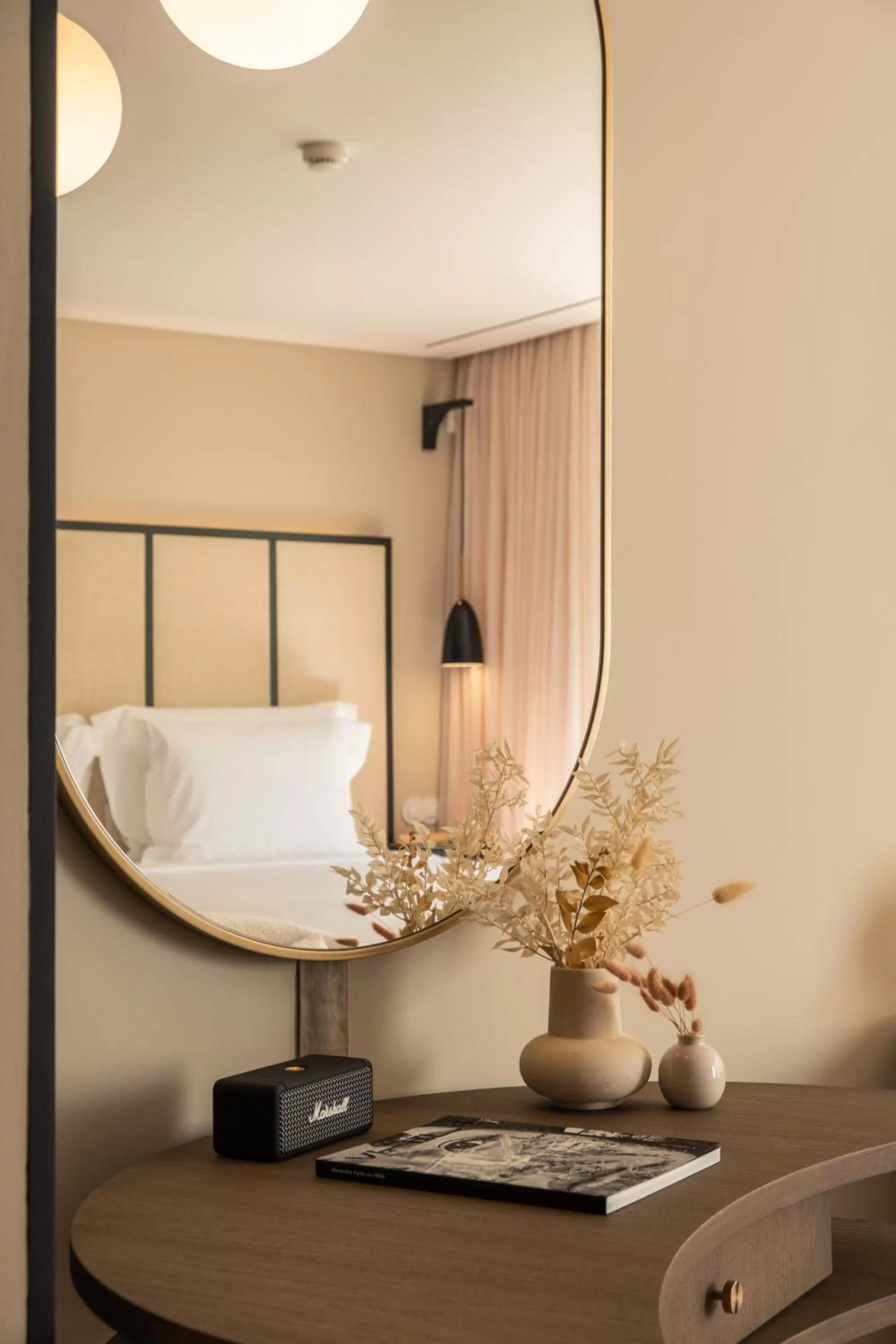 Bedroom, Bed in Artsy Cascais