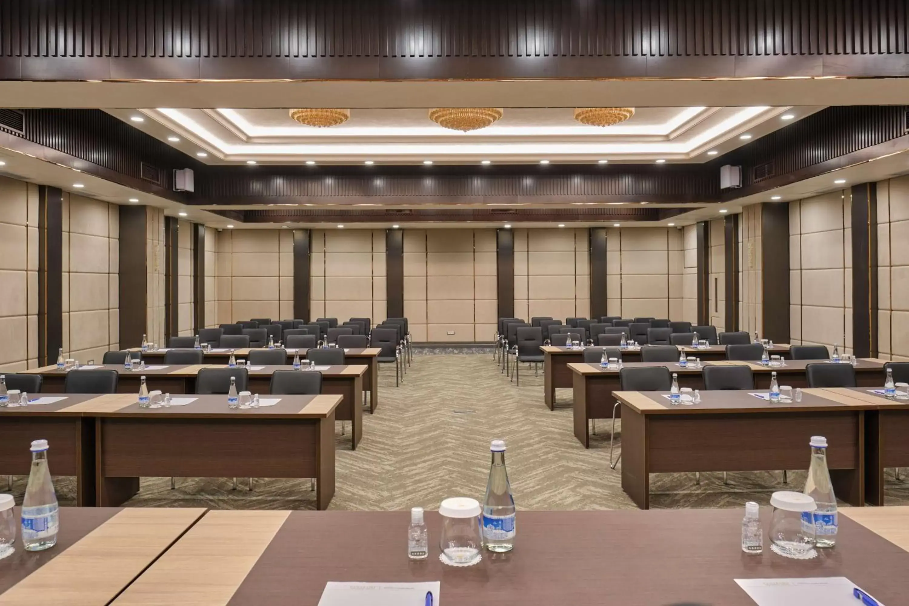 Business facilities in Panarams Tashkent Hotel, a member of Radisson Individuals