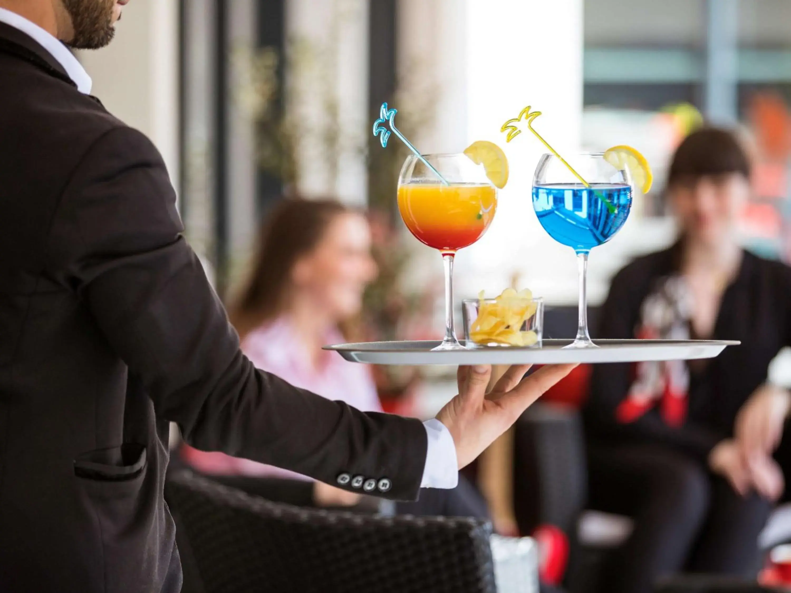 Lounge or bar in ibis Saint Quentin en Yvelines - Velodrome