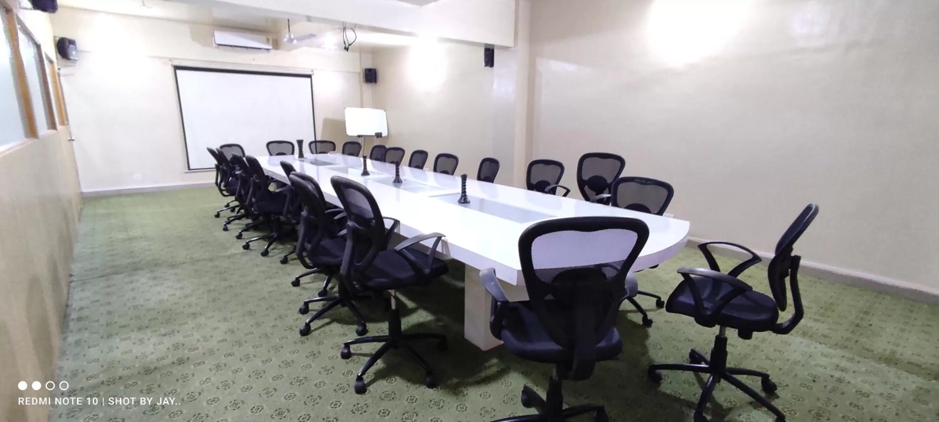 Business facilities in Mango Valley Resort Ganpatipule