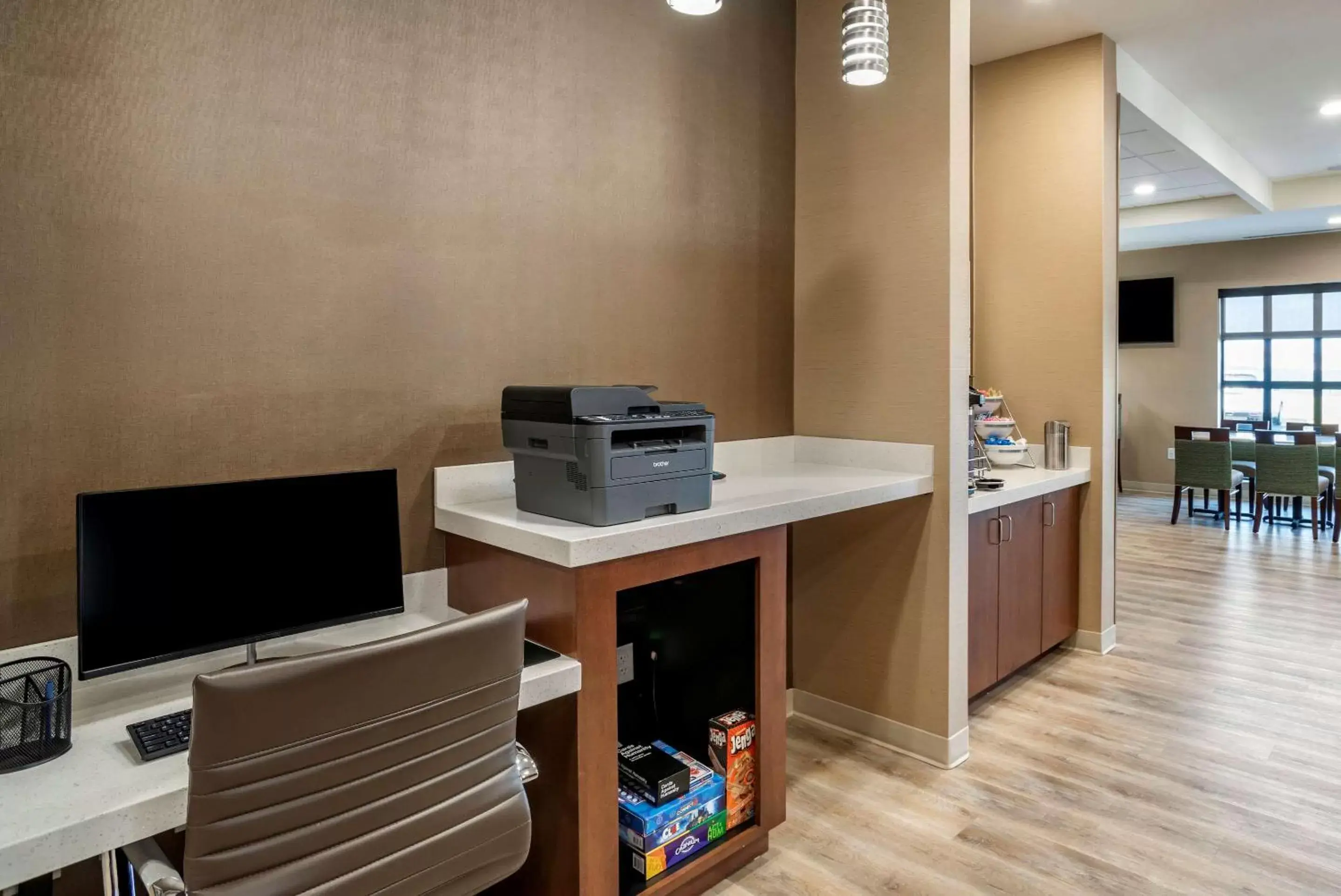 On site, TV/Entertainment Center in Comfort Inn & Suites