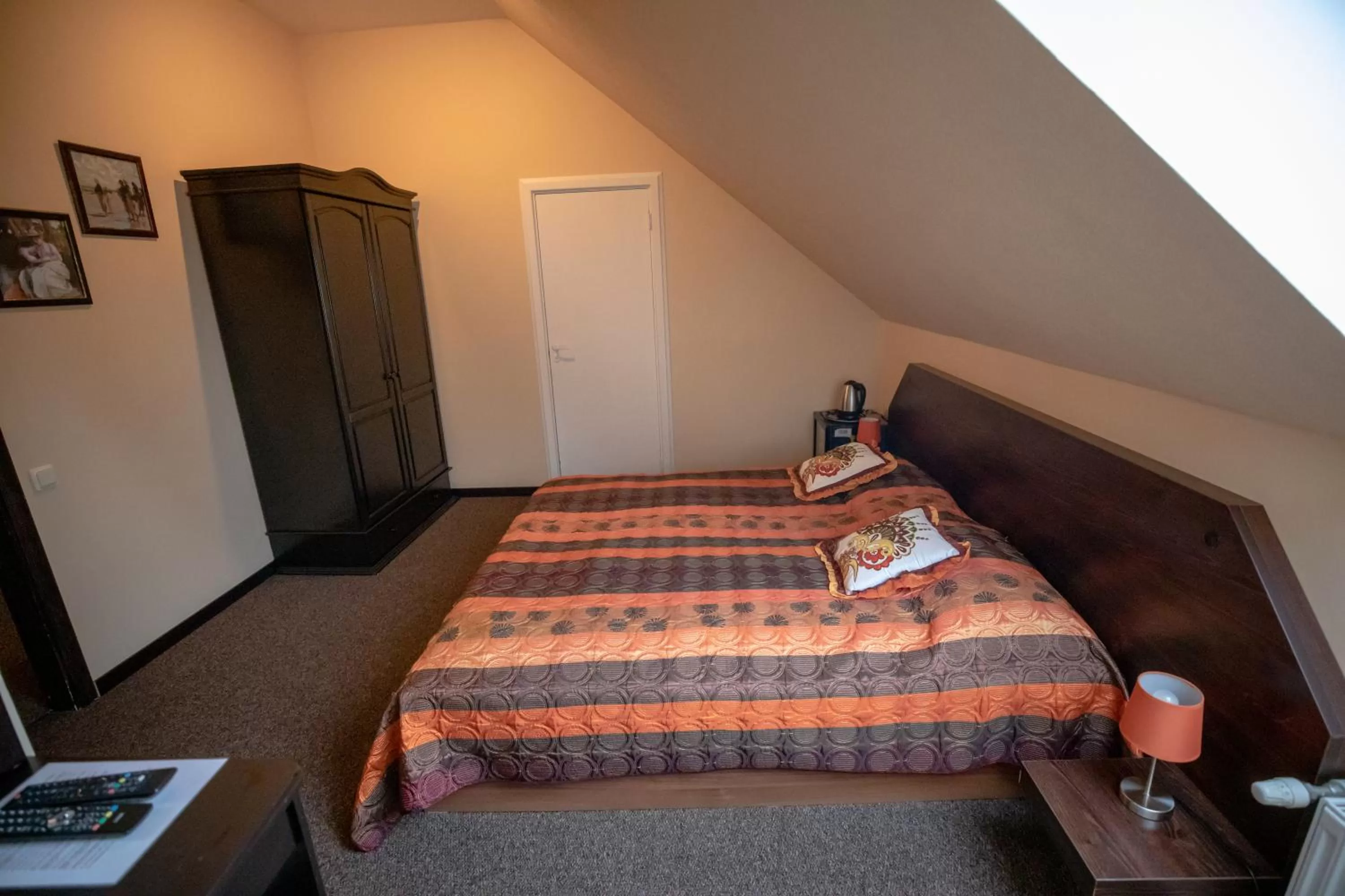Photo of the whole room, Bed in City Center Kaķis B&B