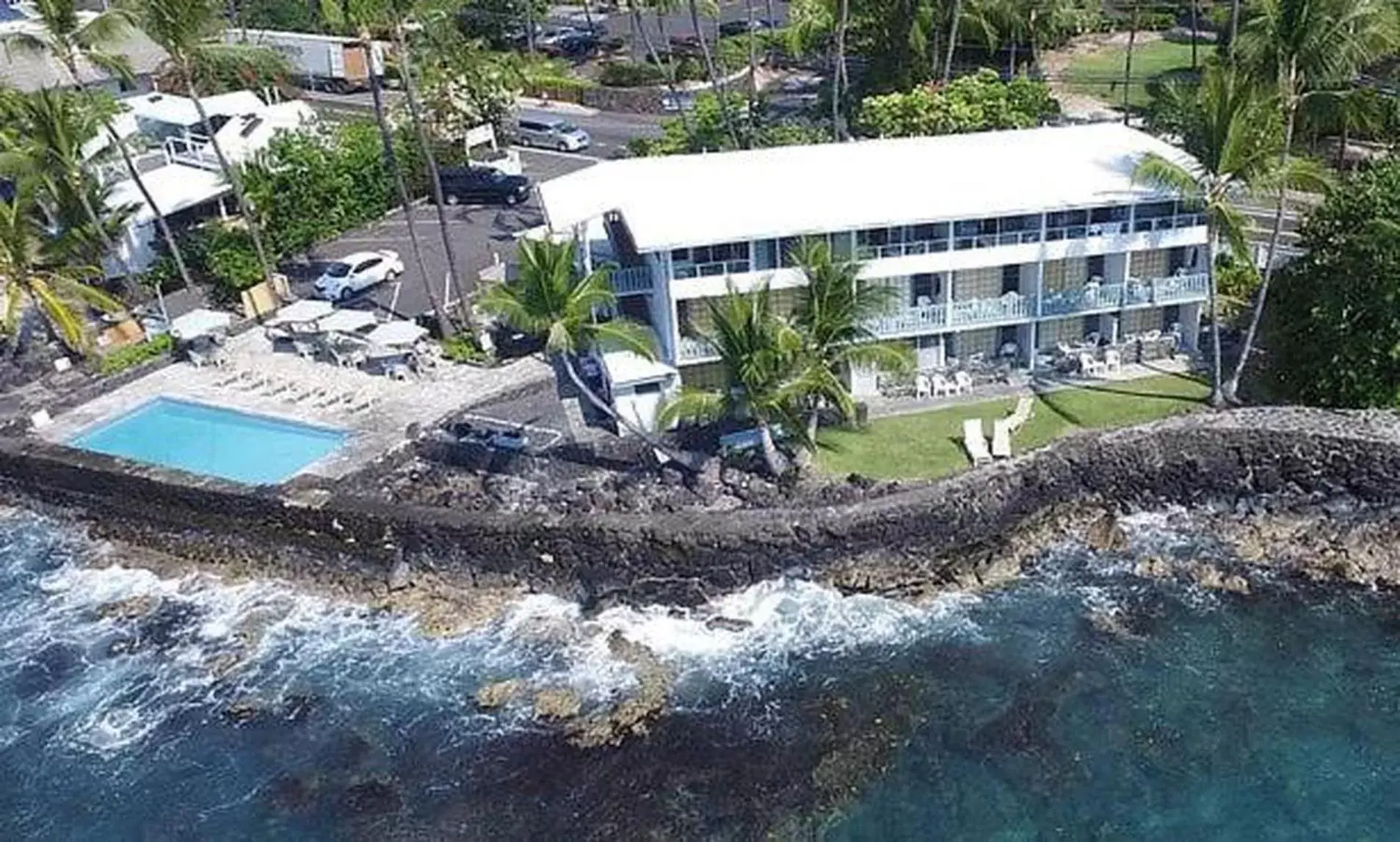 Property building, Bird's-eye View in Kona Tiki Hotel