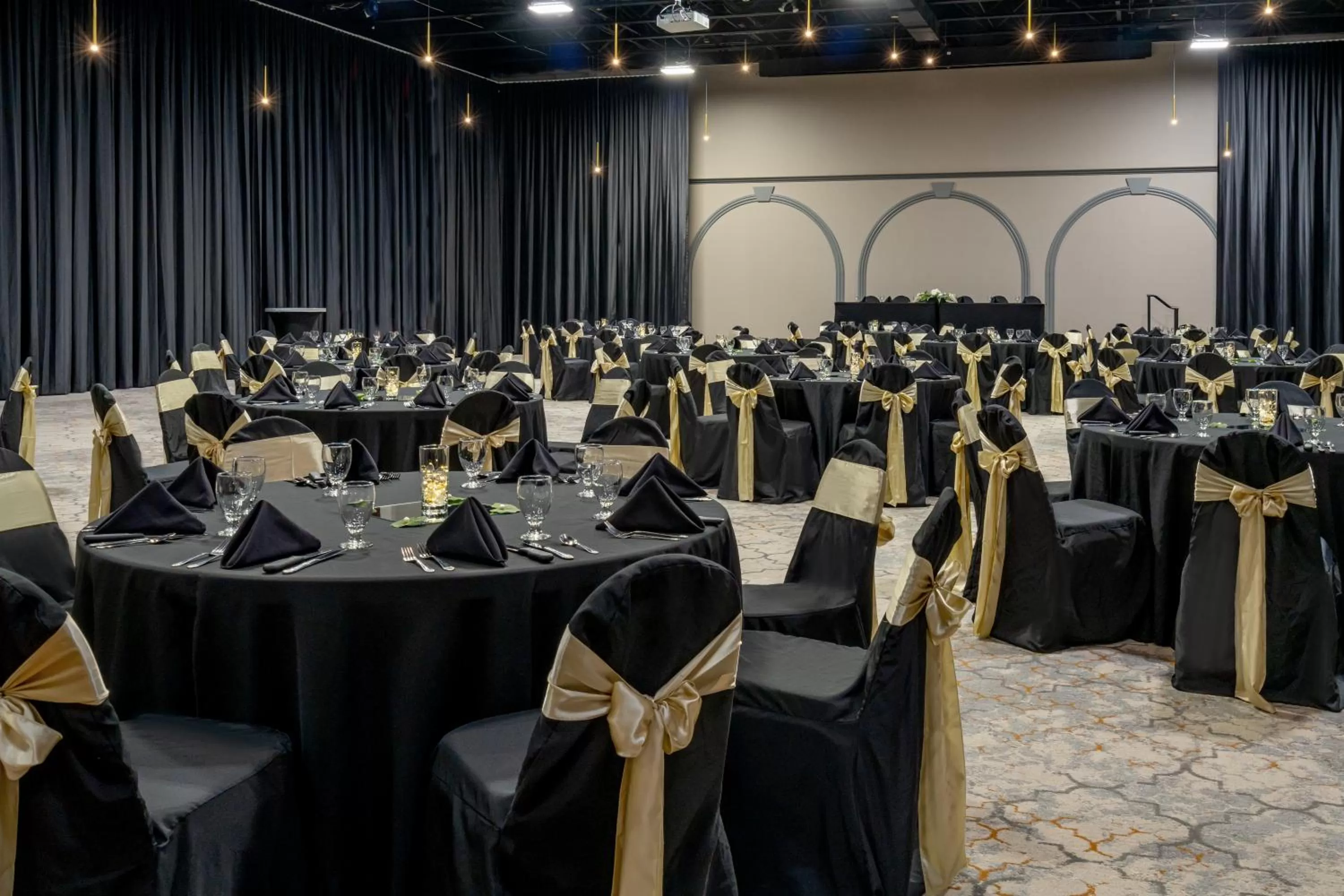 Banquet/Function facilities in Grand Williston Hotel and Conference Center