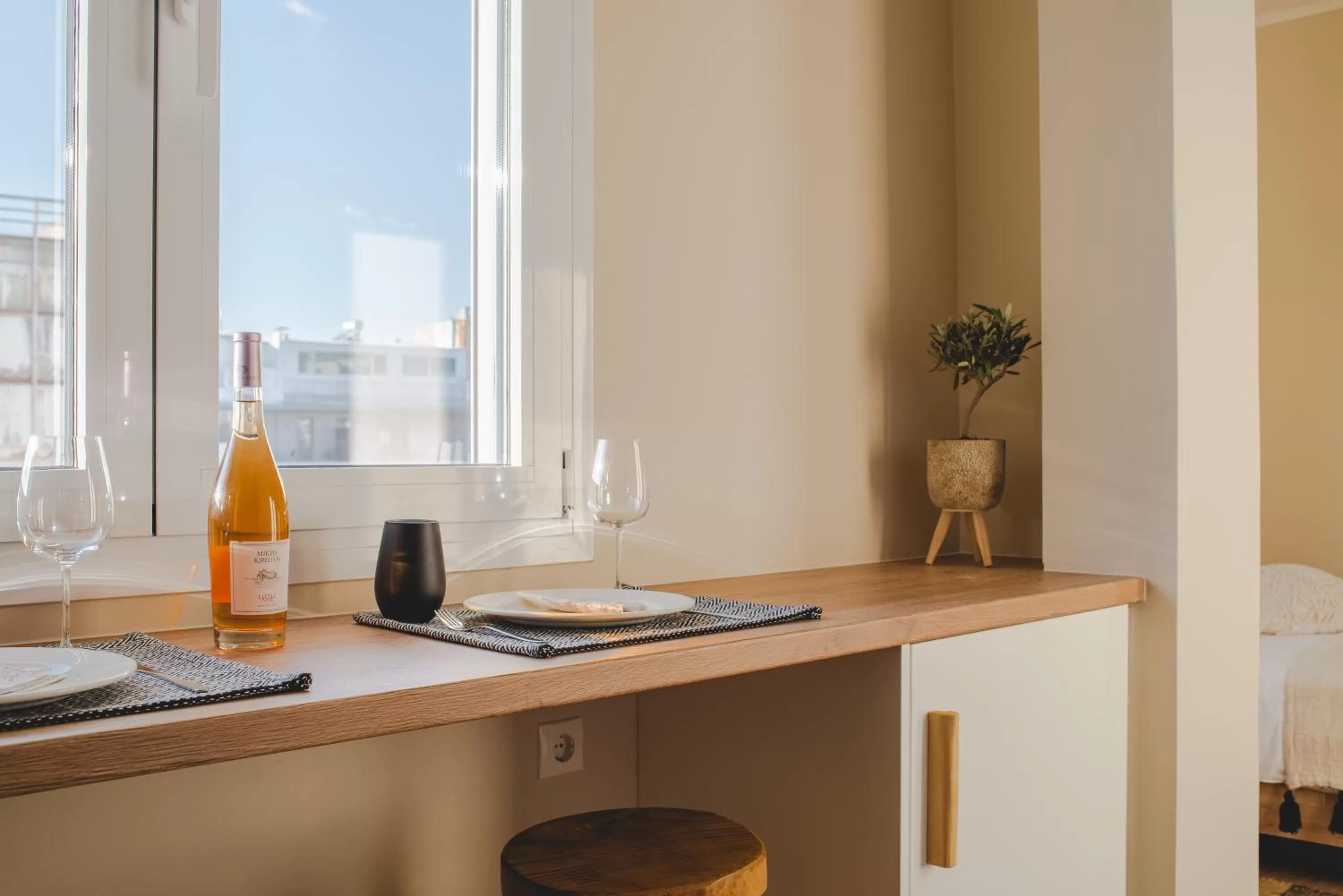 Food and drinks in Living Stone Aparthotel