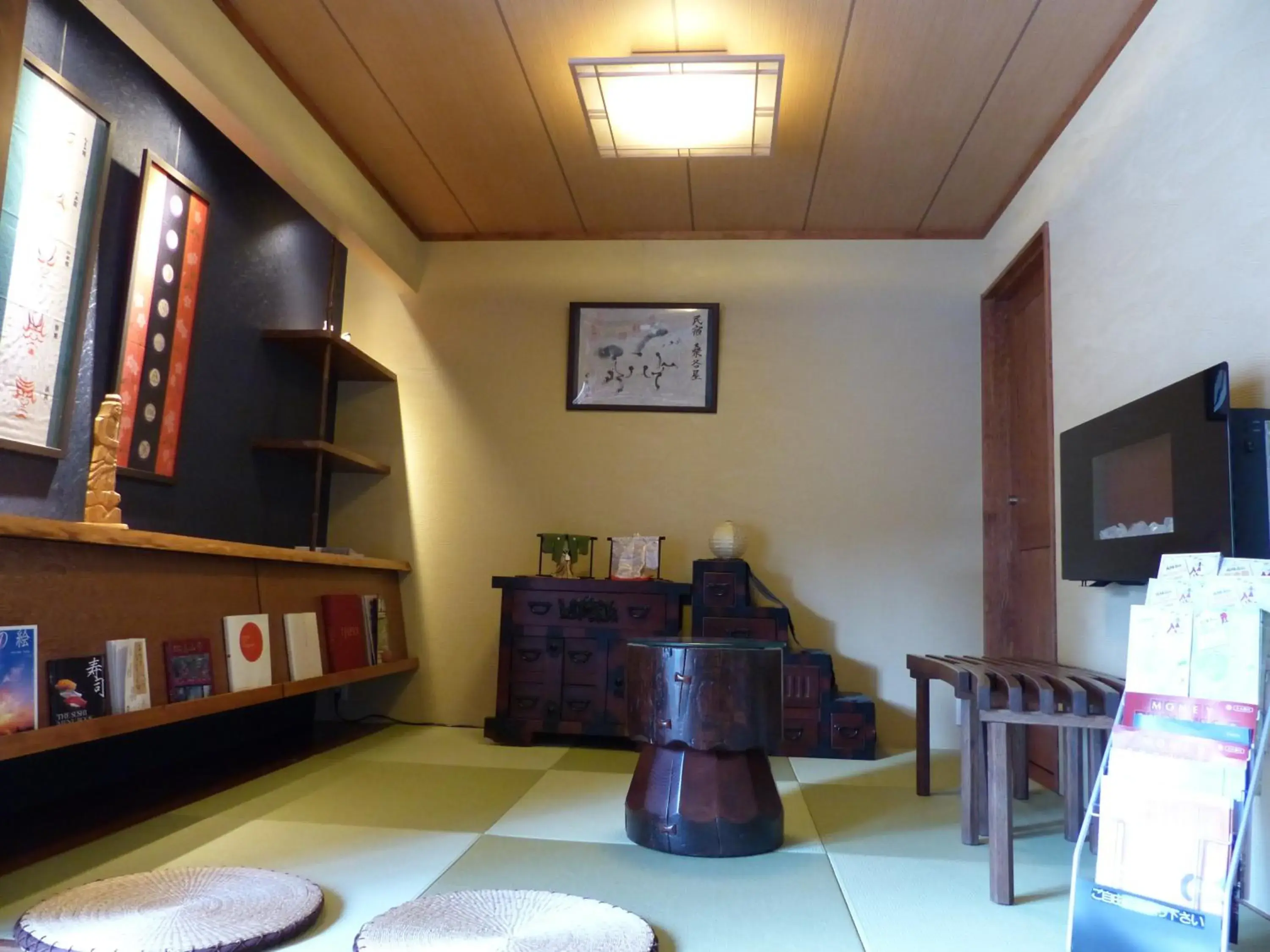 Place of worship, Seating Area in Minshuku Kuwataniya Ryokan