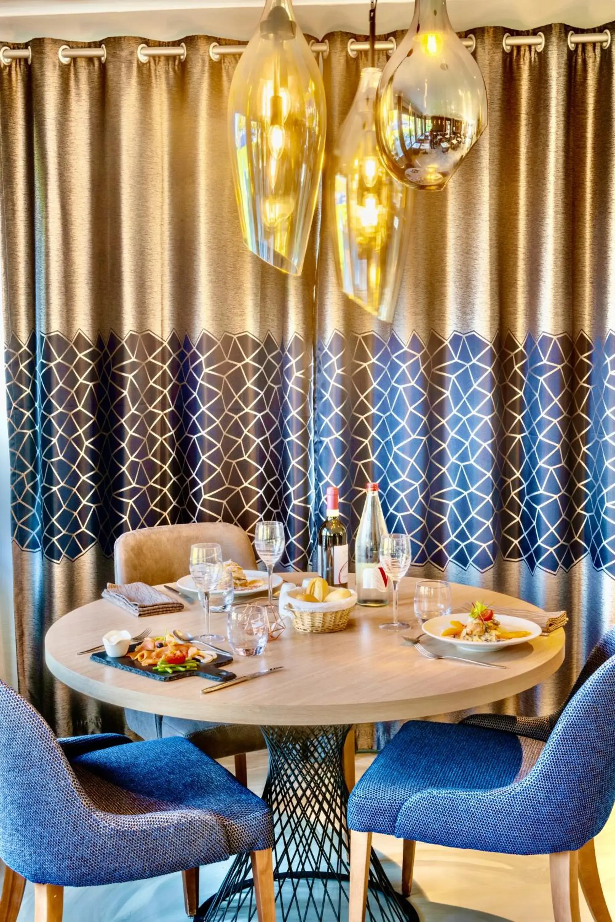 Food and drinks in Kyriad Hotel Meaux Food and drinks in Kyriad Hotel Meaux