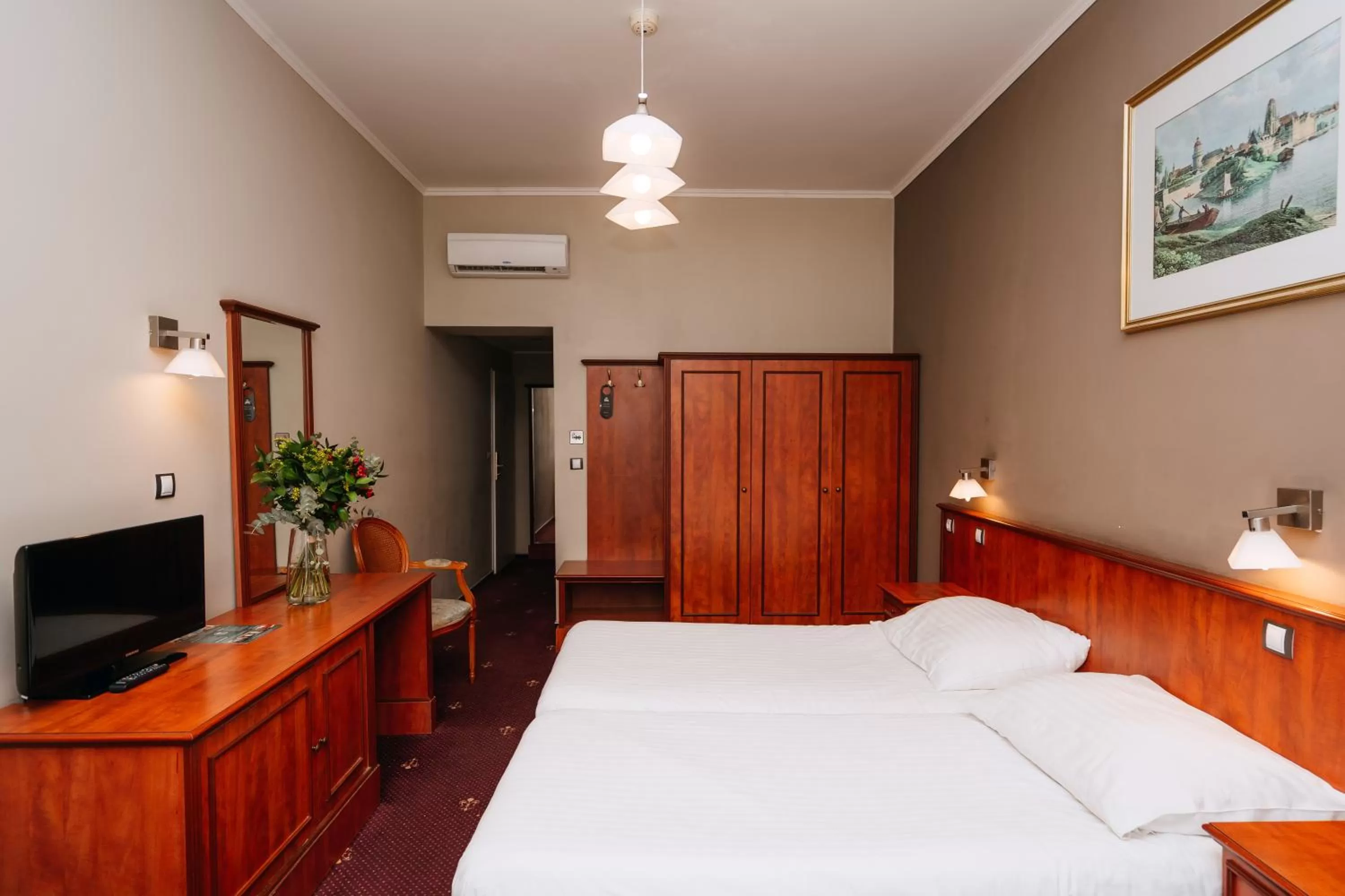 air conditioner, Bed in Union Hotel Prague