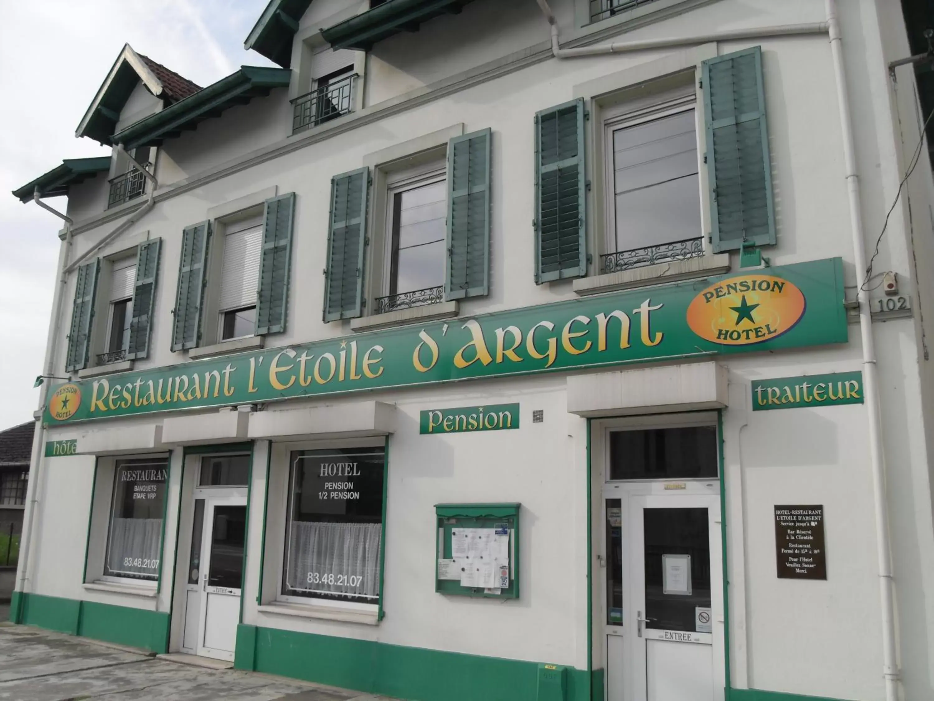 Facade/entrance, Property Building in L Etoile d'Argent