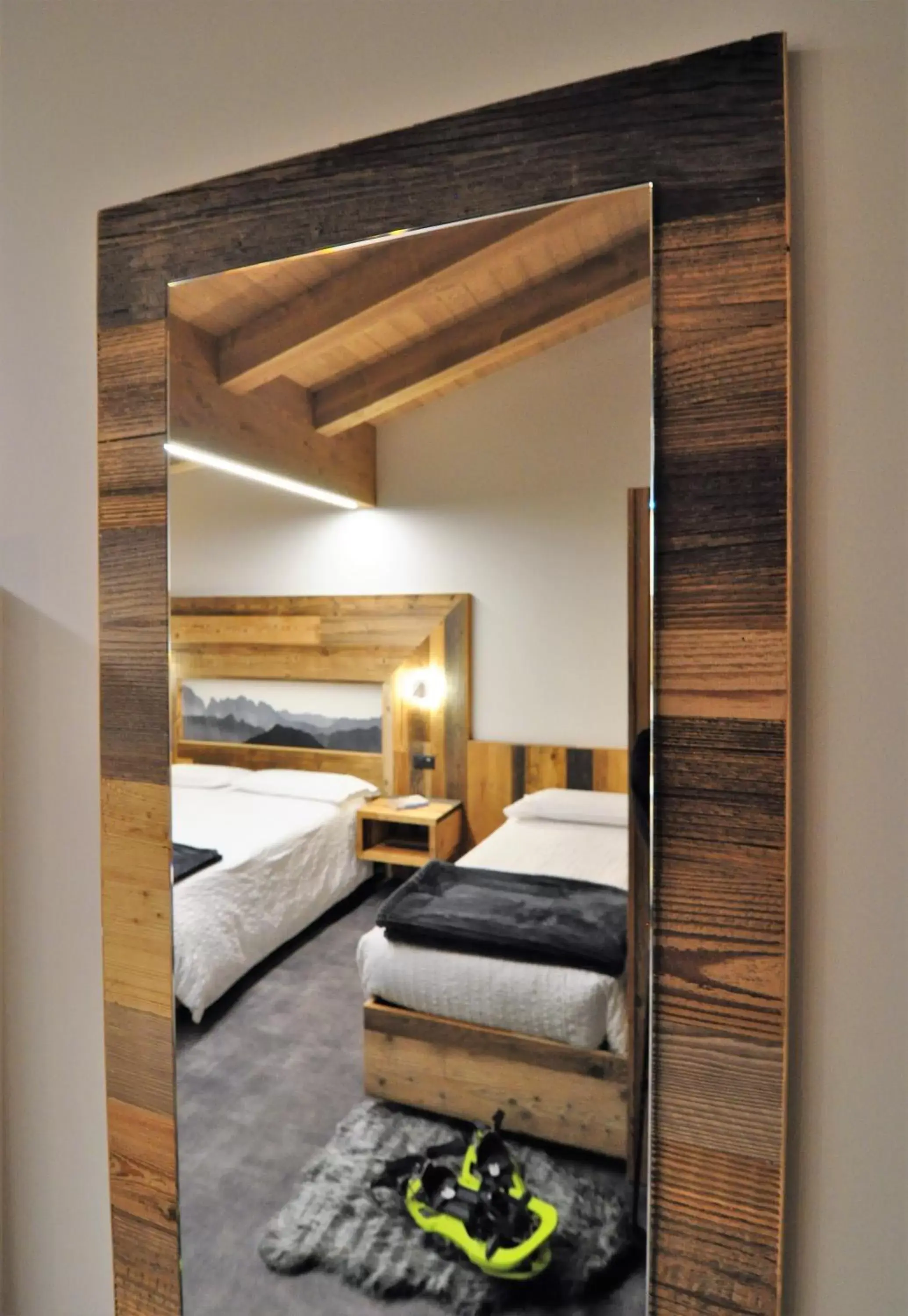 Bed in Albergo Alpino