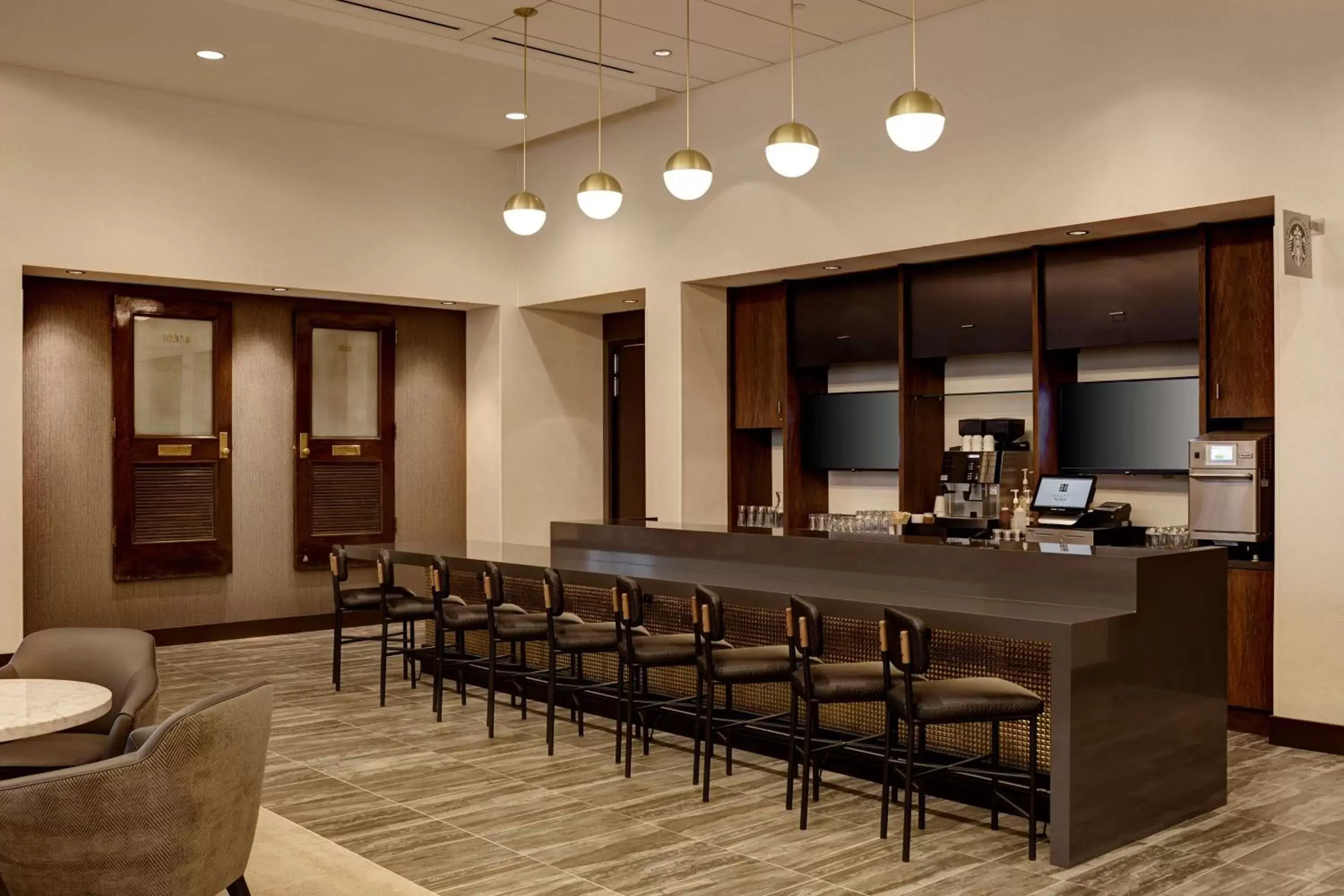 Lounge or bar in Hyatt Place St. Paul