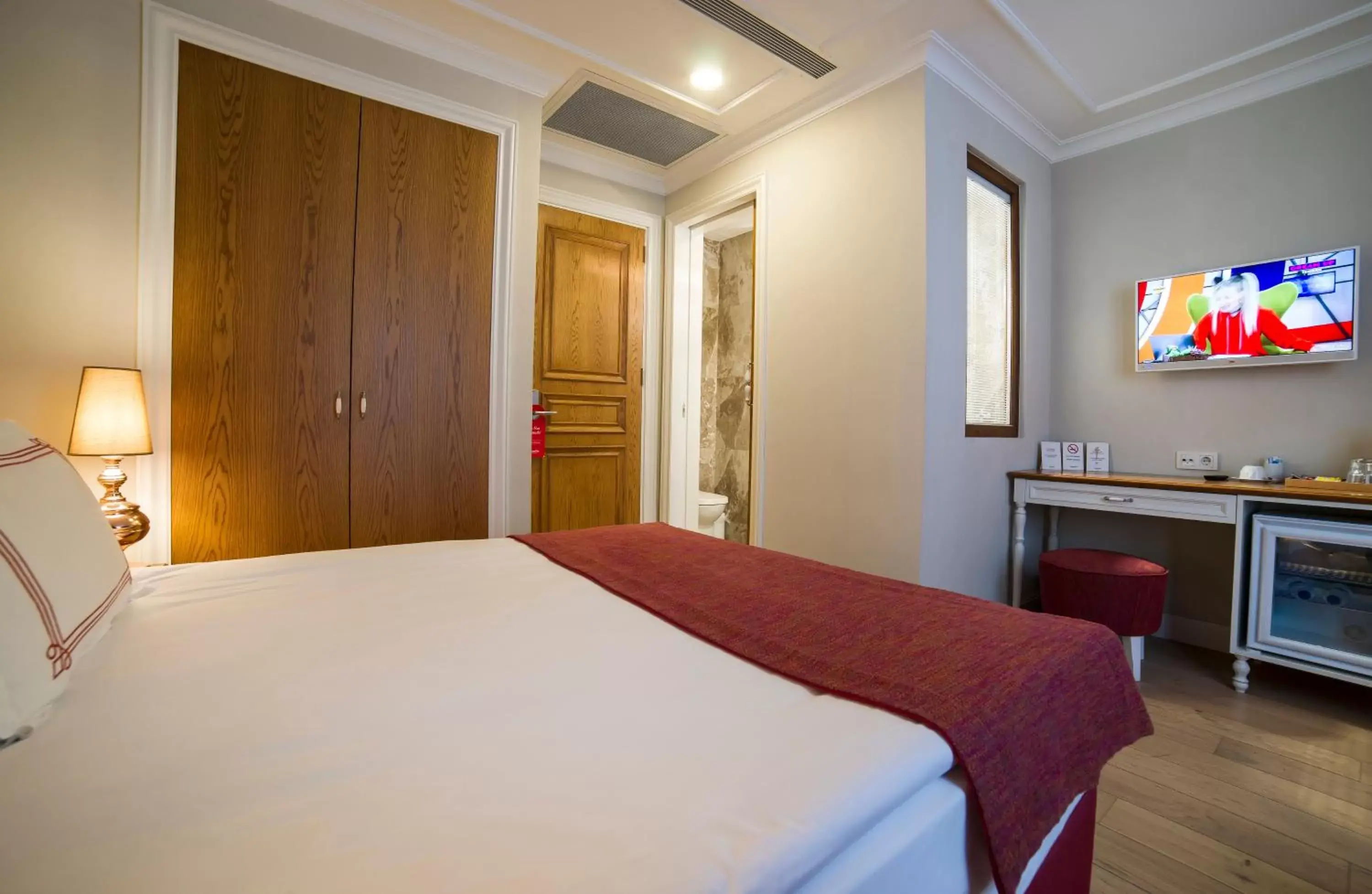 Bed in Amofta Hotel Taksim