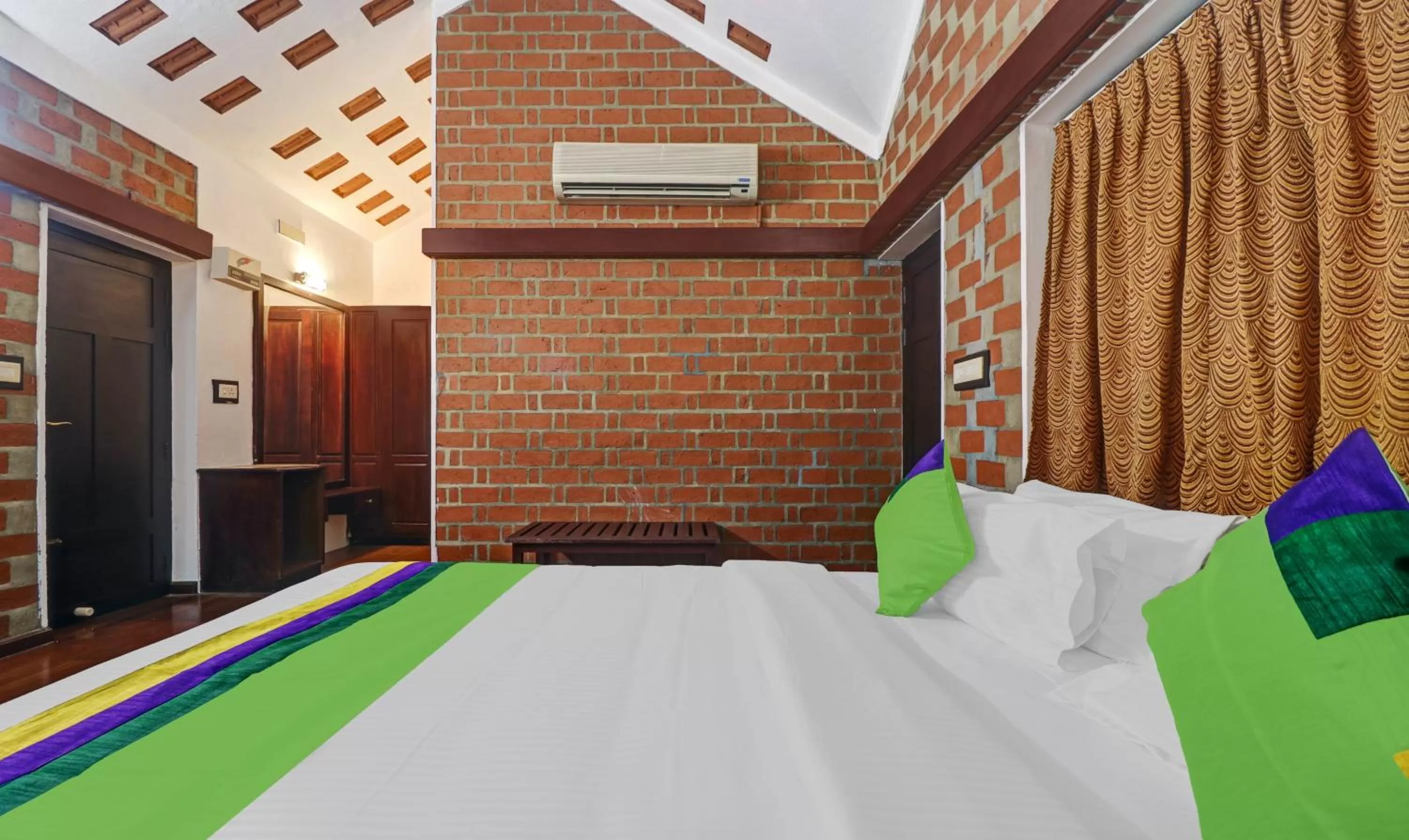 Bed in Treebo Trend God'S Own Country Ayurveda Resorts