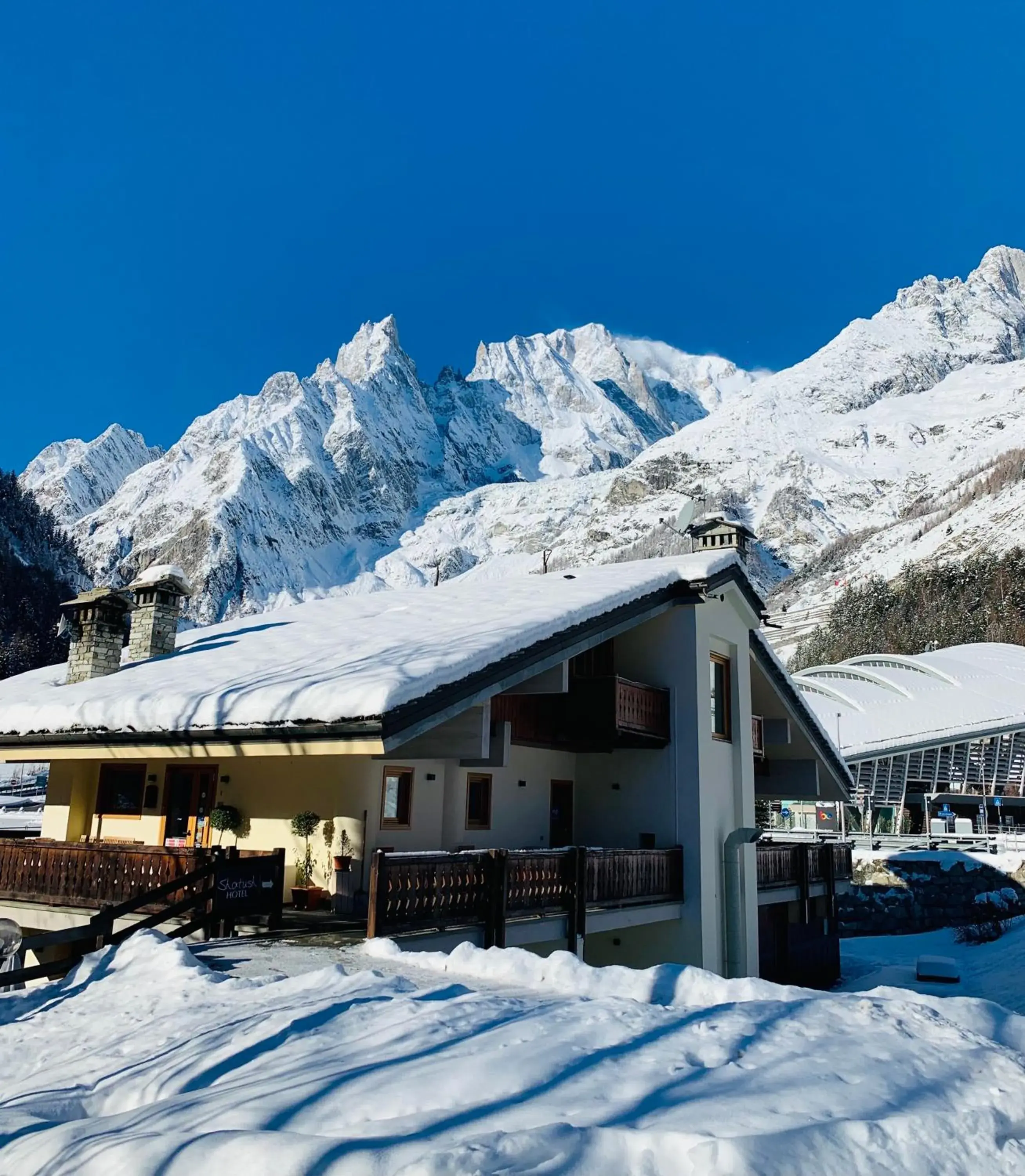 Property building, Winter in Shatush Hotel