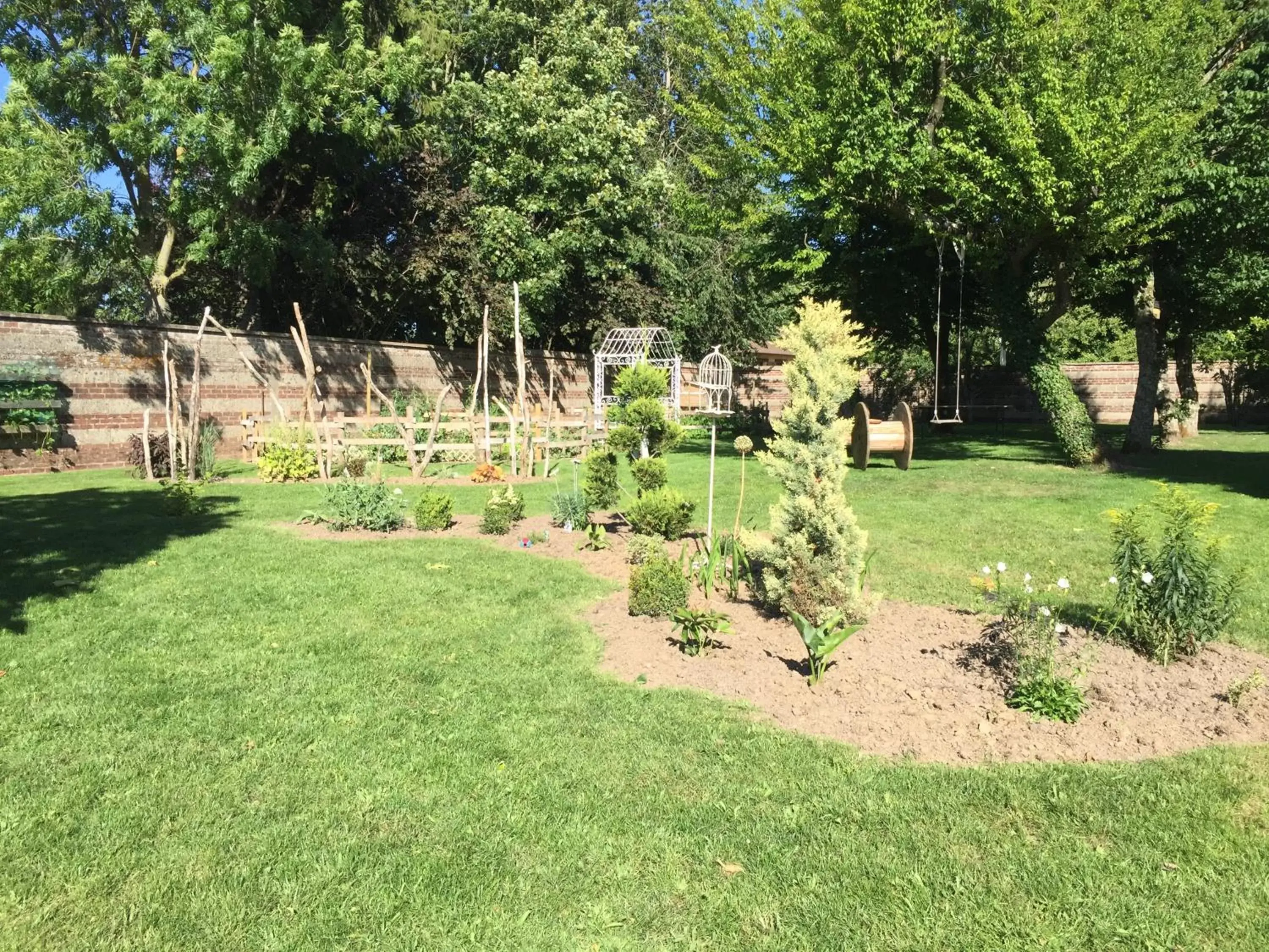 Natural landscape, Garden in Chambres d'hôtes Nuits Campagnardes