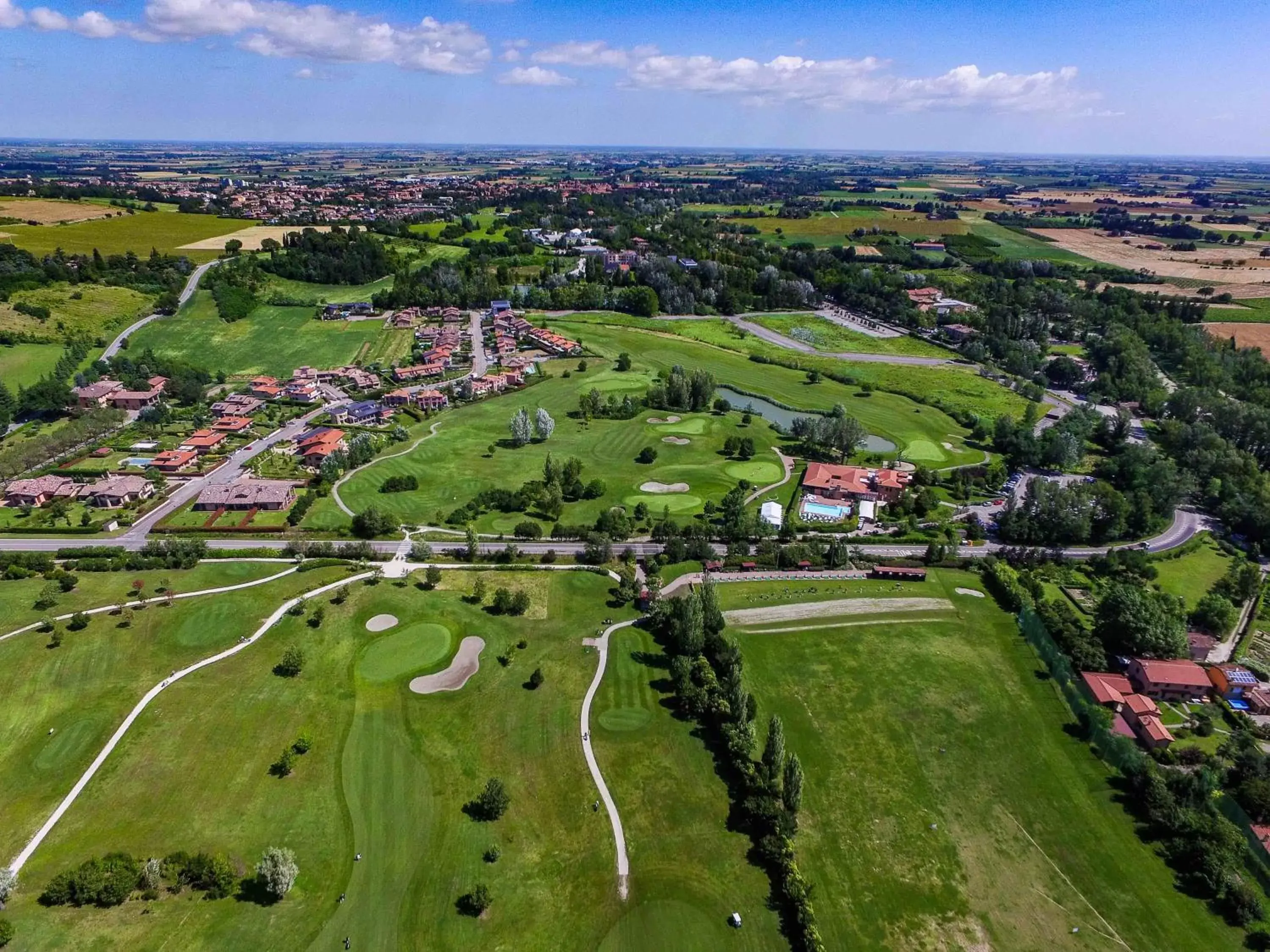 Golfcourse, Bird's-eye View in Hotel Castello Artemide Congressi