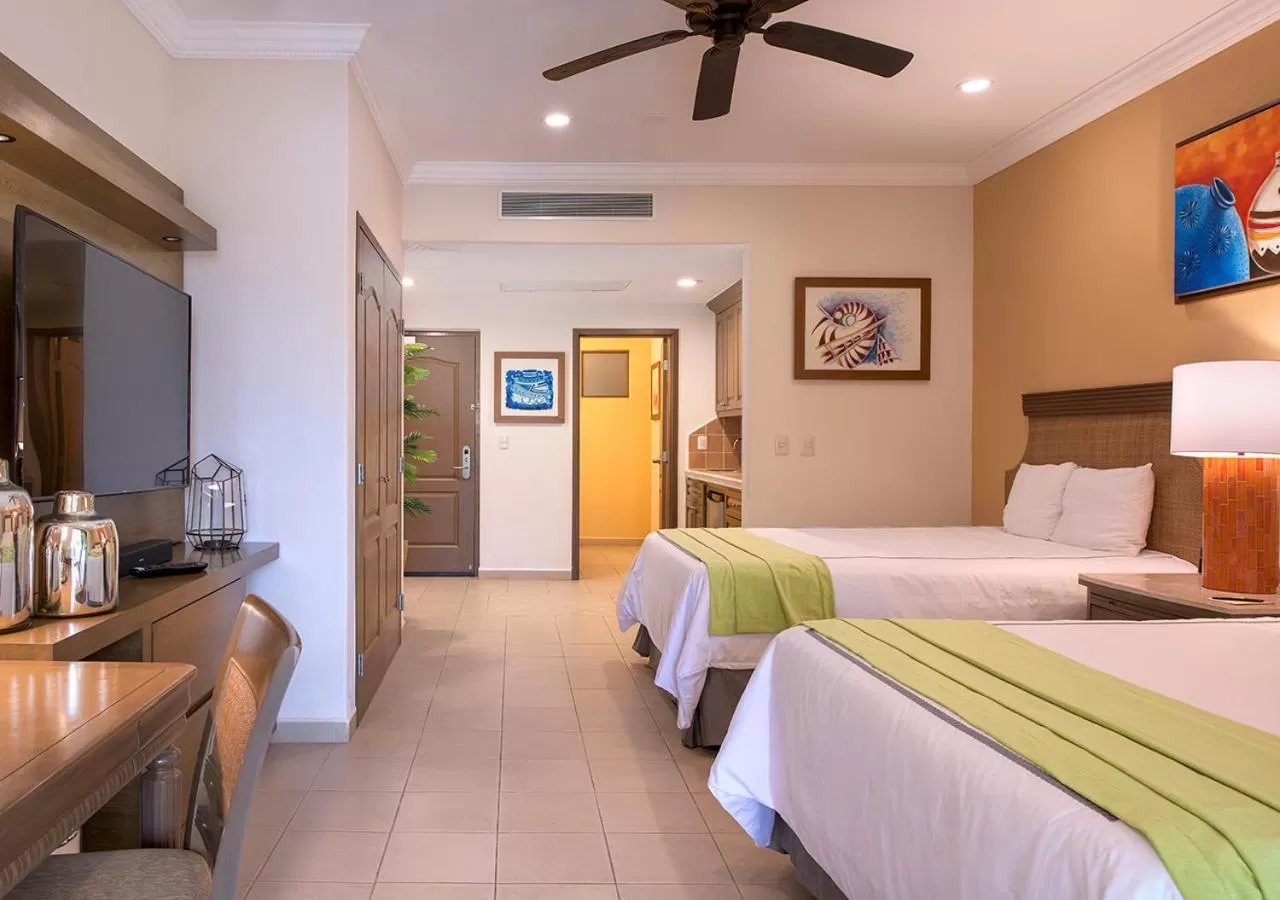 Deluxe Suite Premium Floor in Villa del Palmar at the Islands of Loreto