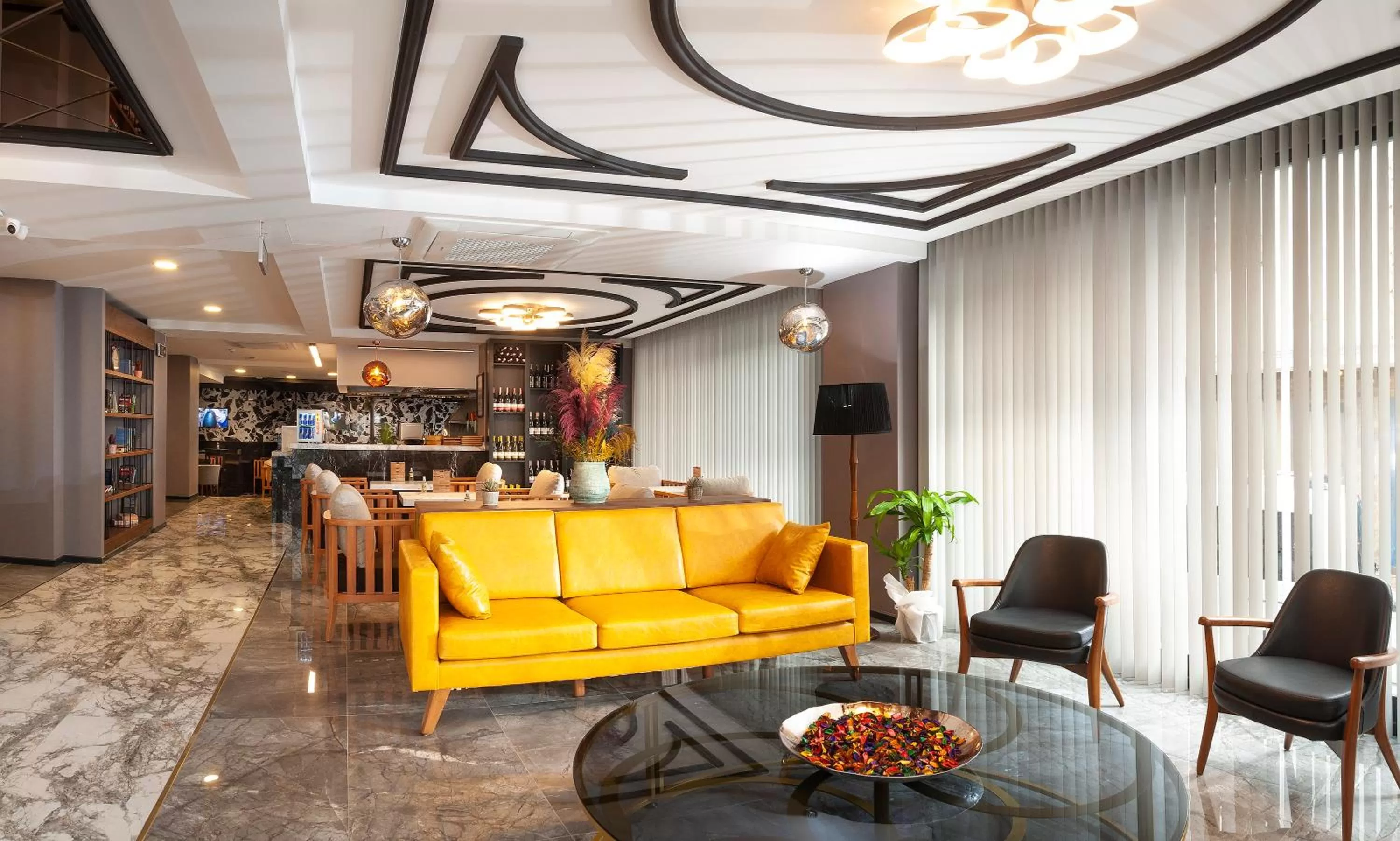 Property building in Hotel Bossuite Business