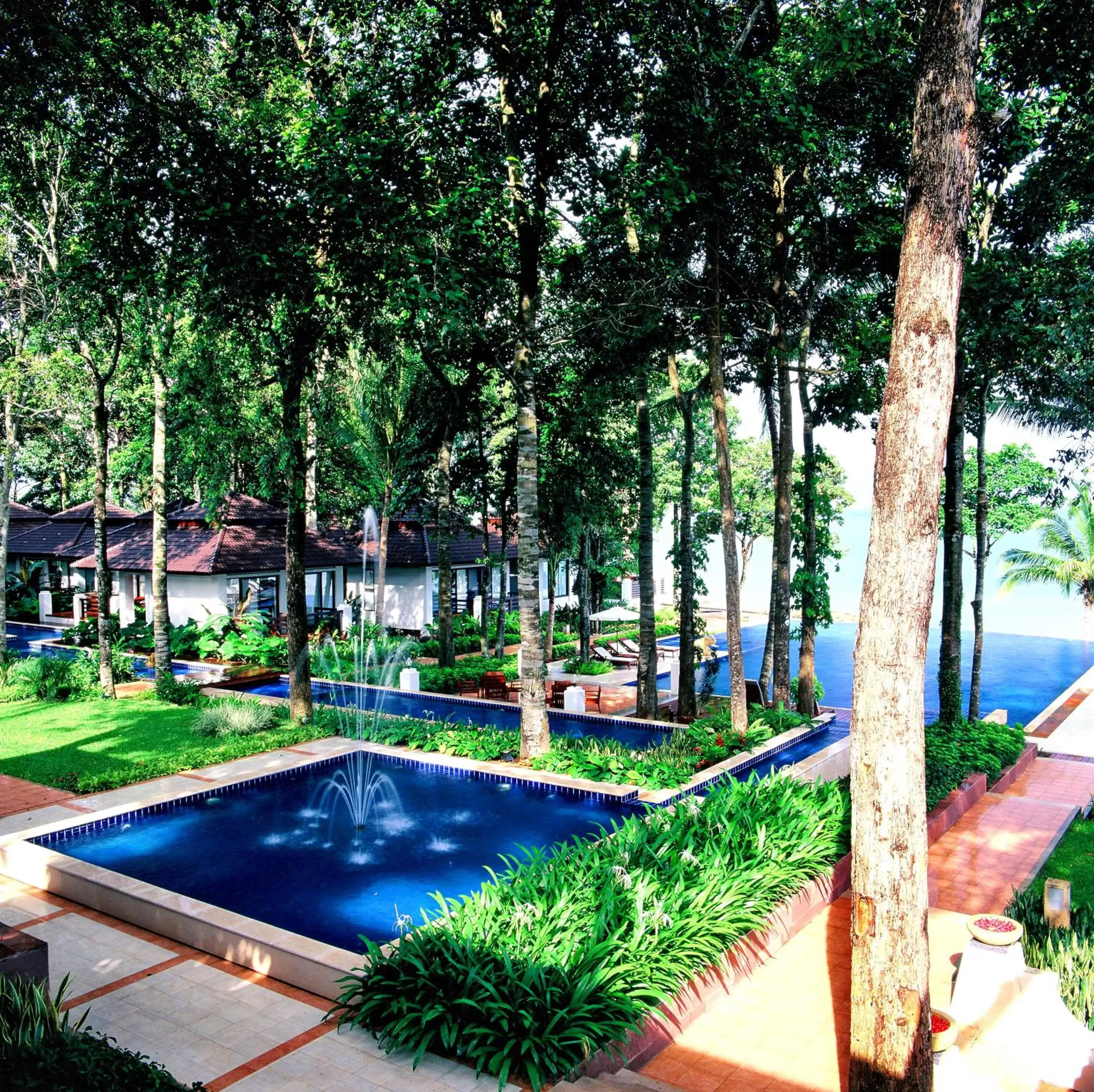 Swimming pool in Chang Buri Resort & Spa