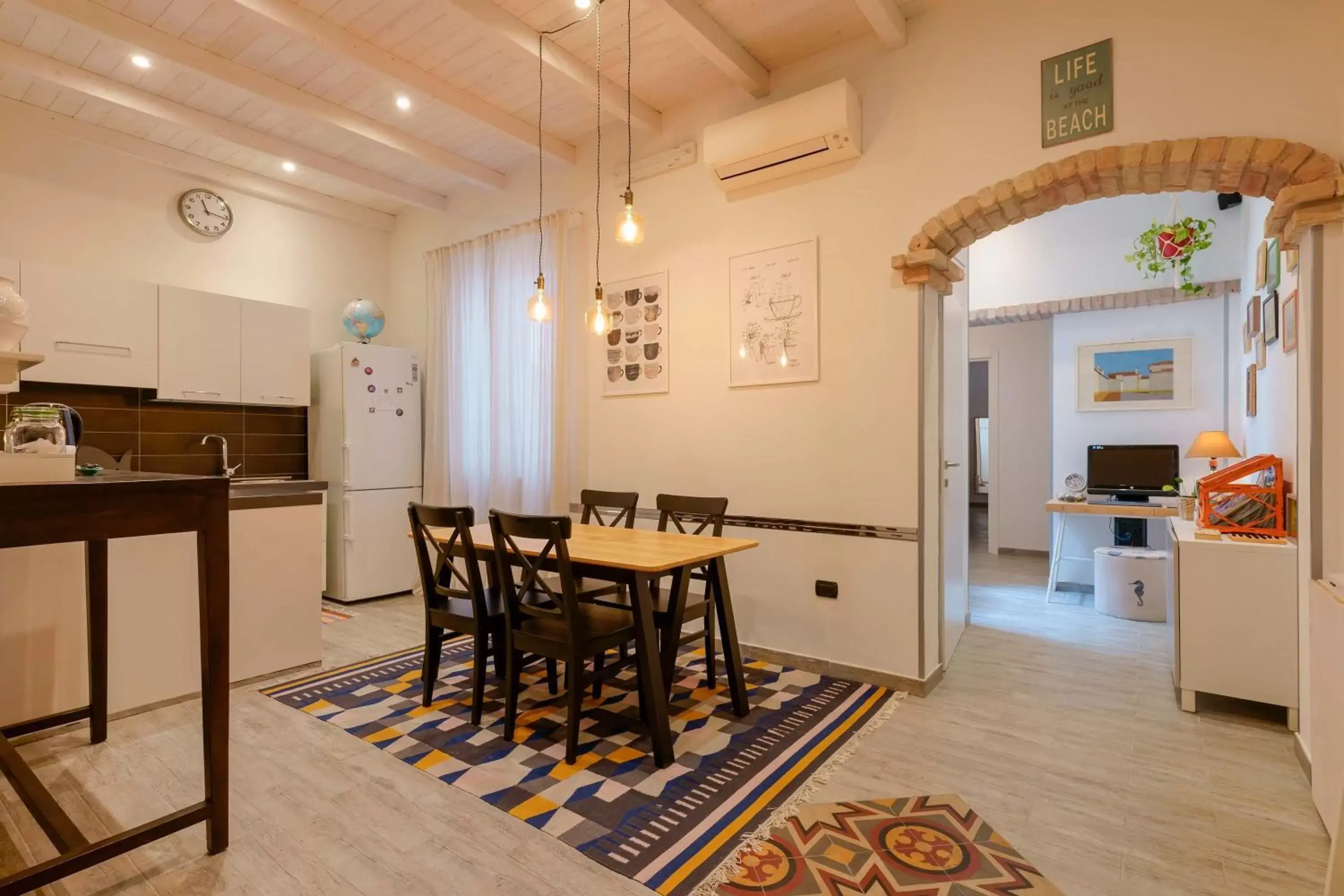 Breakfast, Dining Area in Il Cagliarese B&B