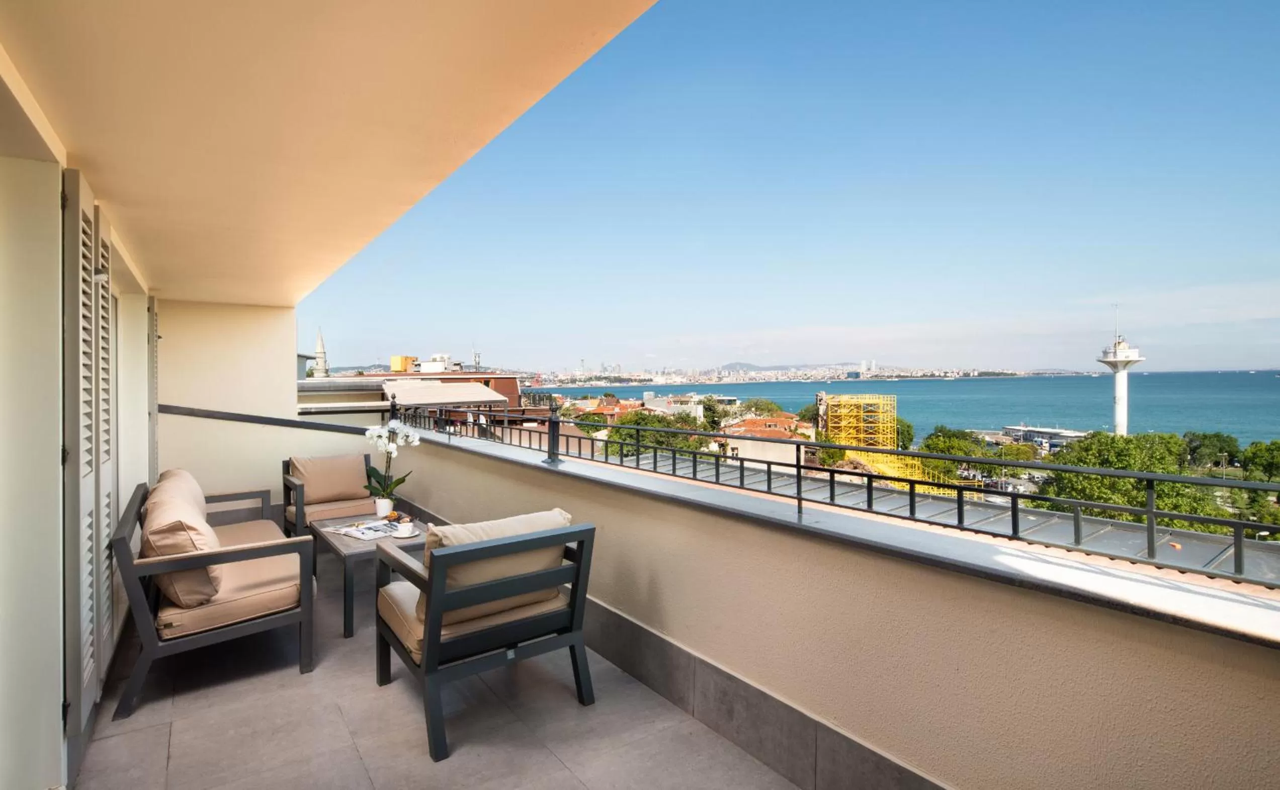 Balcony/Terrace in Mula Hotel