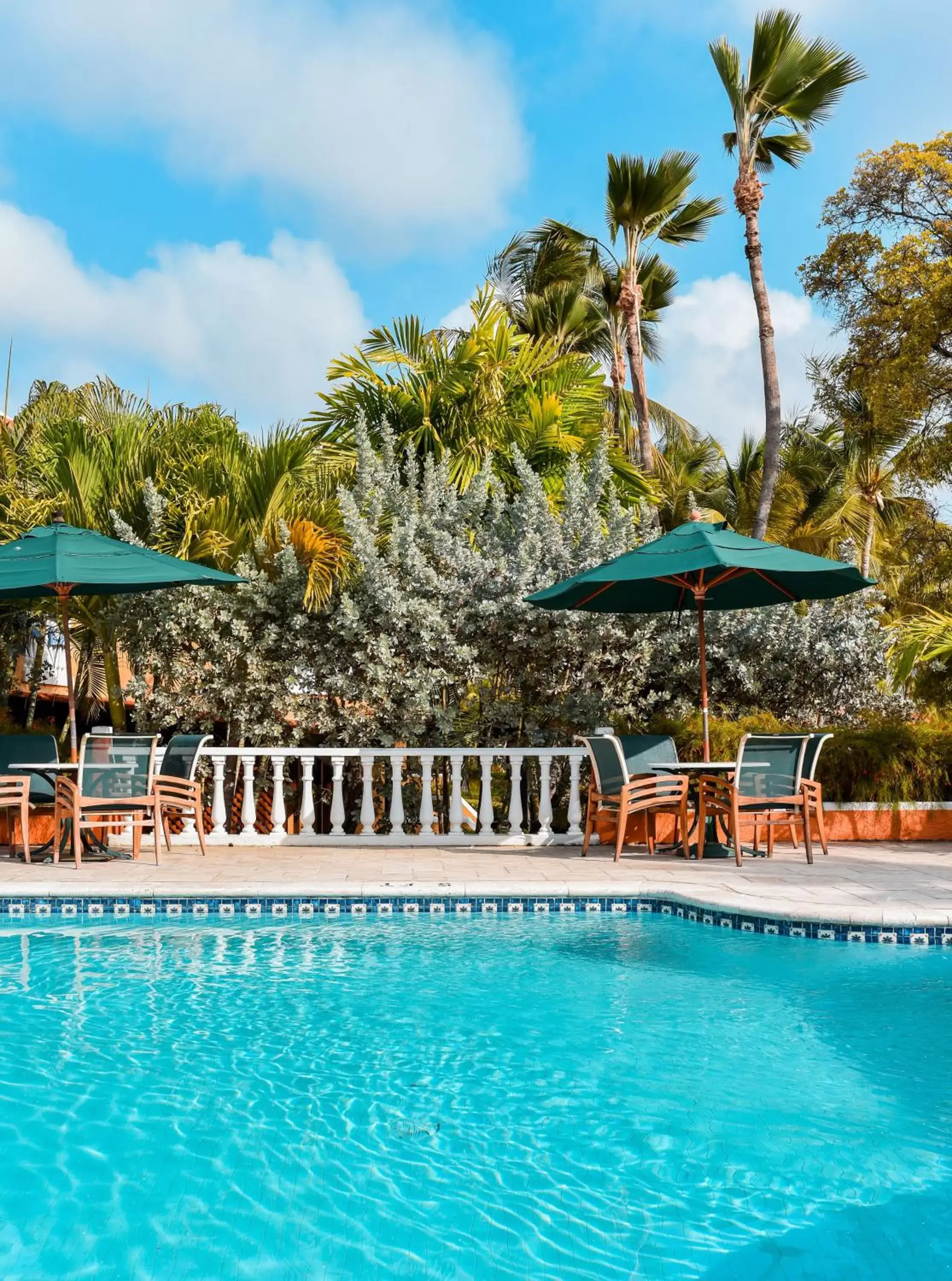 Swimming Pool in Harbour Village Beach Club